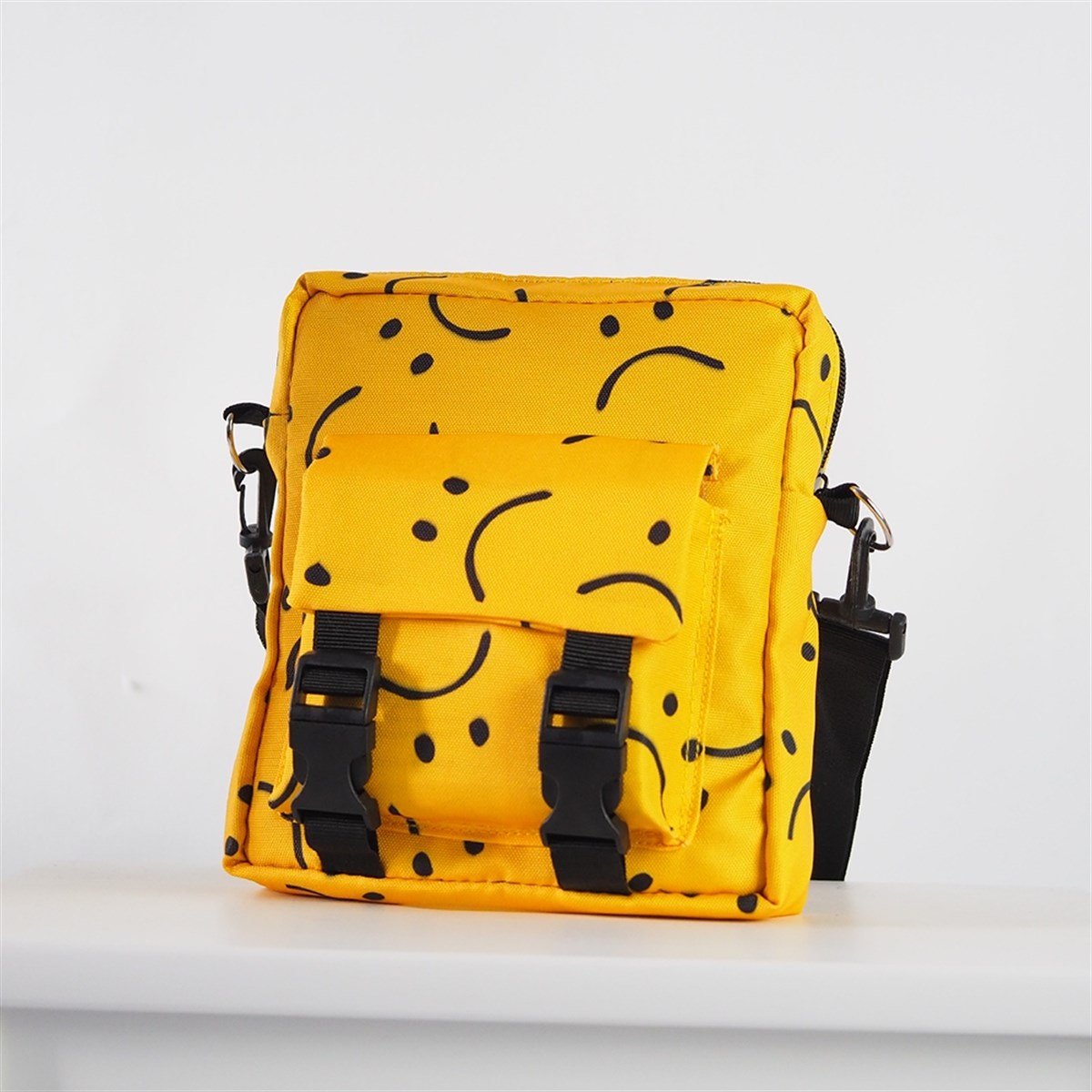 Üzgün Sarı Crossbody Çanta