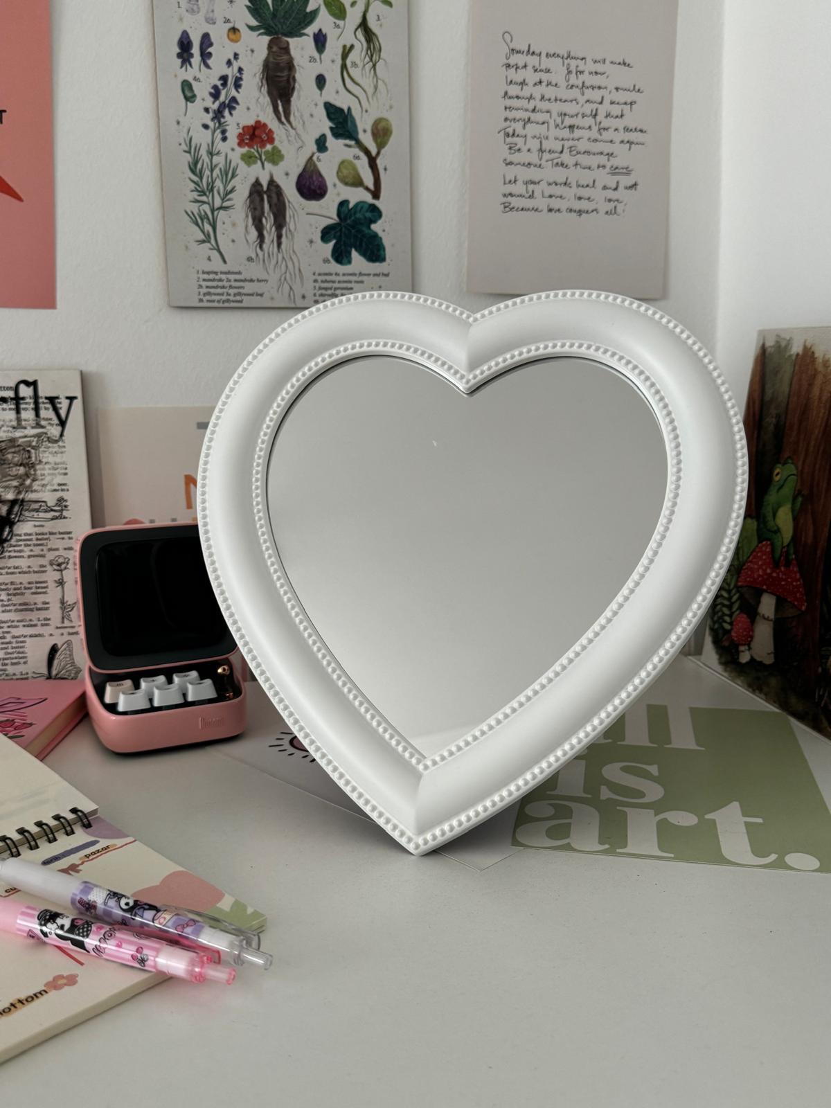 White Love Makyaj Aynası