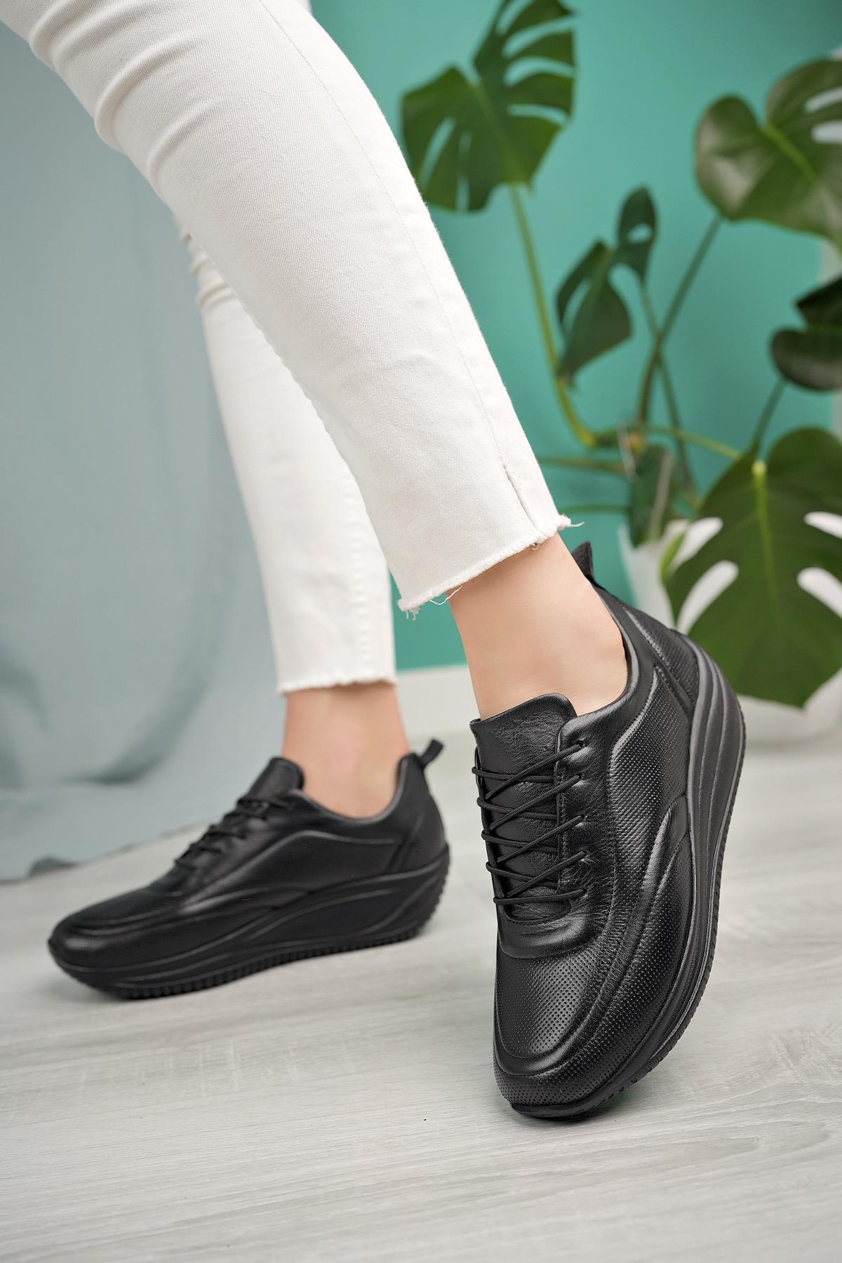 Capella 2032 Siyah Hakiki Deri Günlük Kadın Yürüyüş Ayakkabı