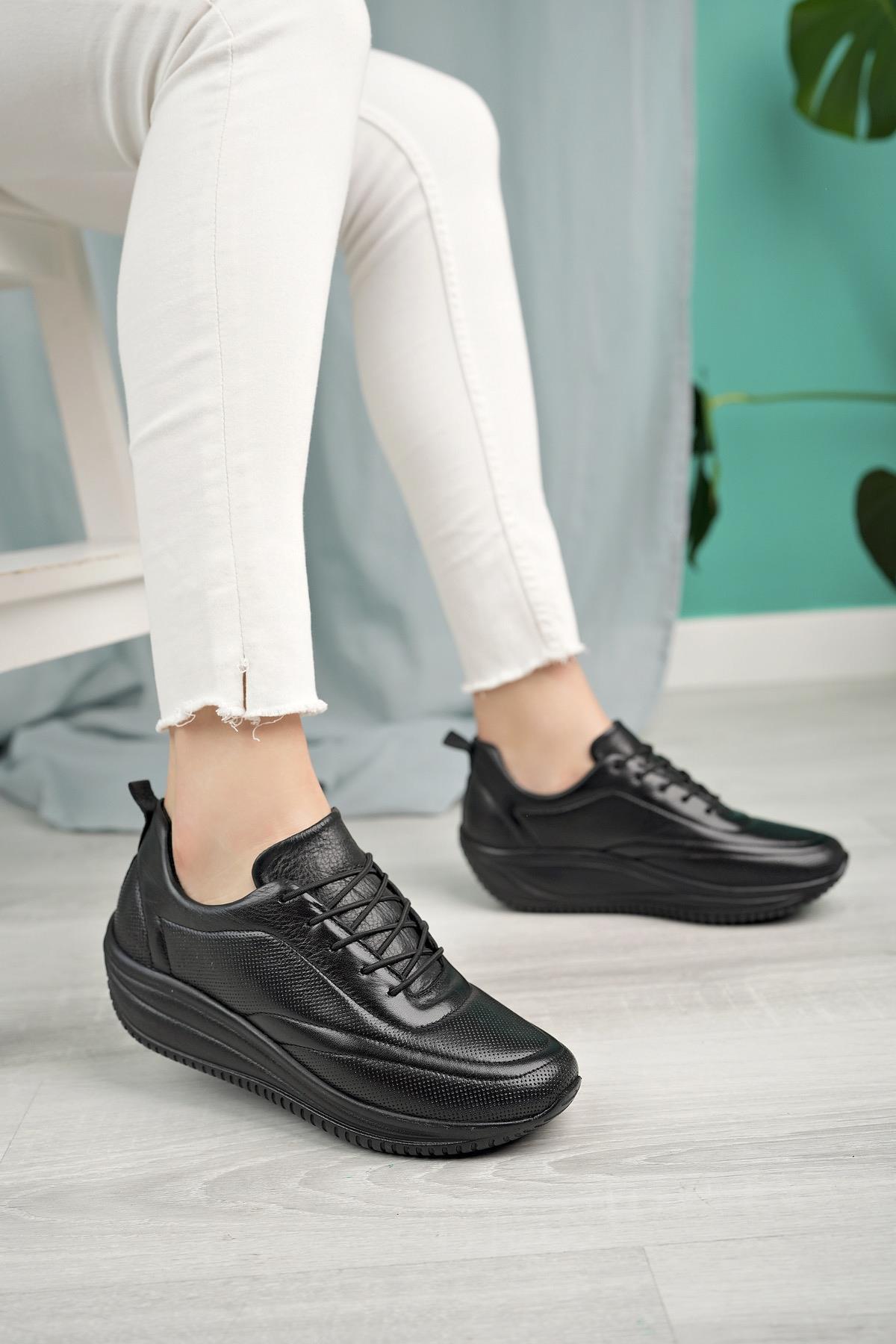 Capella 2032 Siyah Hakiki Deri Günlük Kadın Yürüyüş Ayakkabı