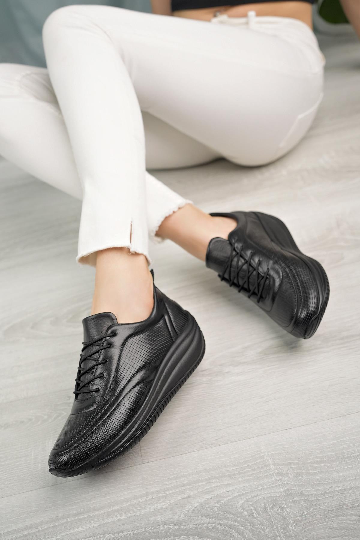 Capella 2032 Siyah Hakiki Deri Günlük Kadın Yürüyüş Ayakkabı