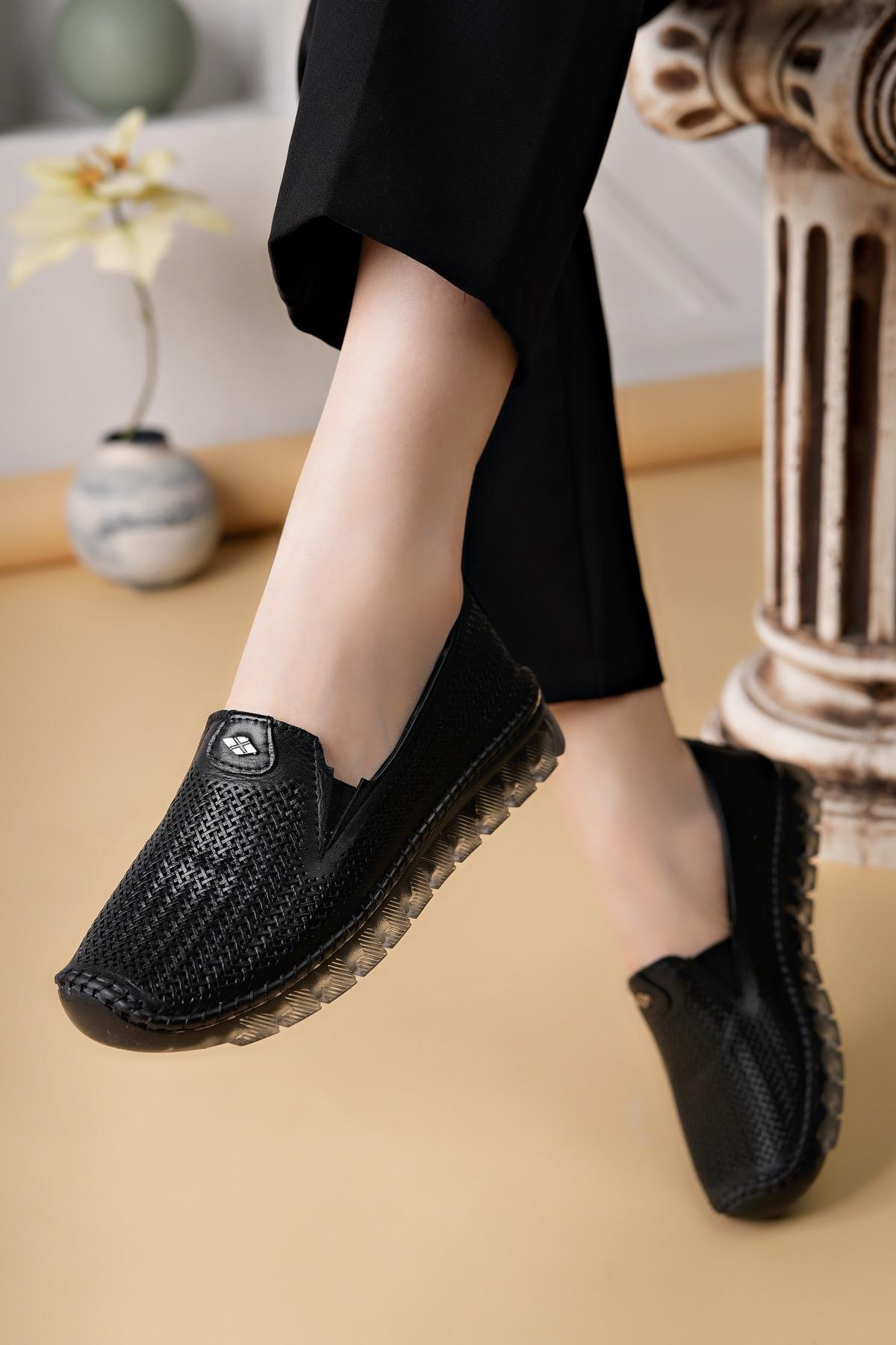 Castle Black 22385 Siyah Hakiki Deri Şeffaf Taban Kadın Sneakers