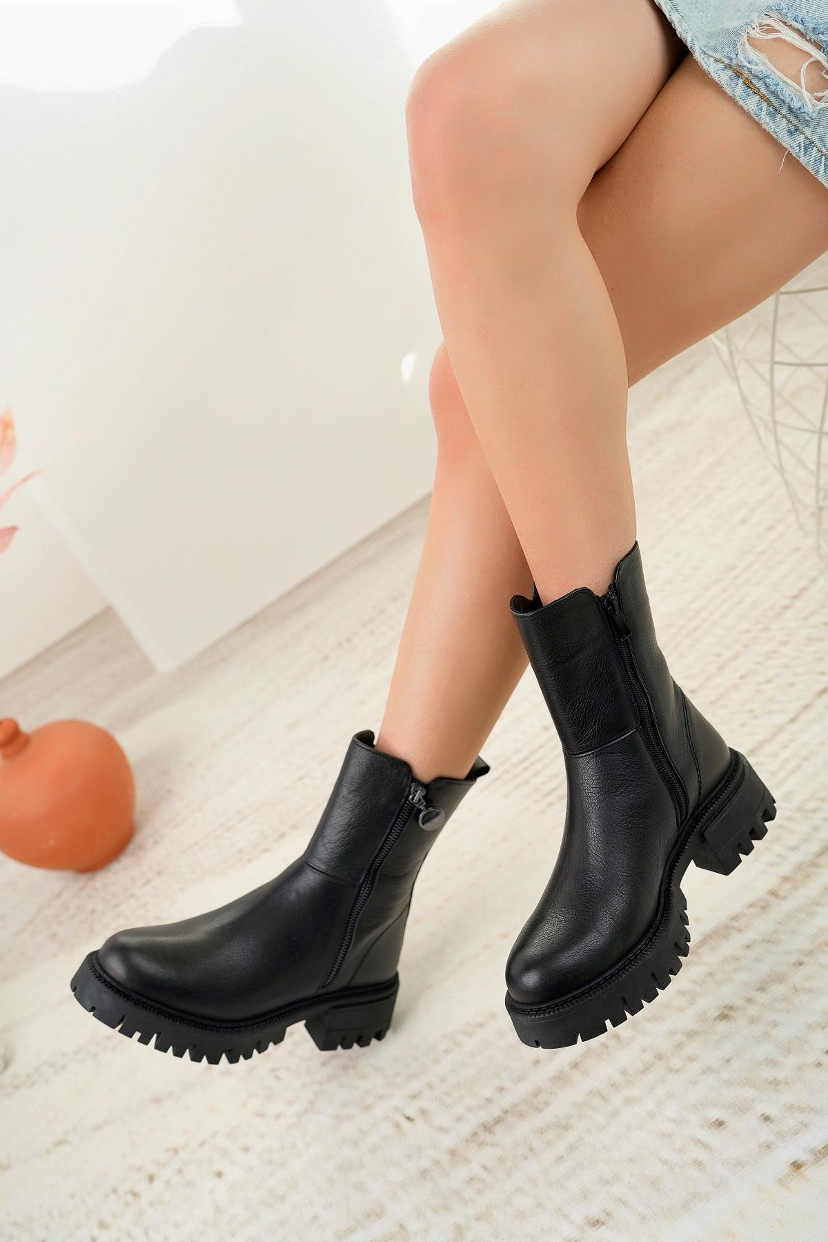 Castle Black 23782-1 Siyah Hakiki Deri Kışlık Kadın Bot