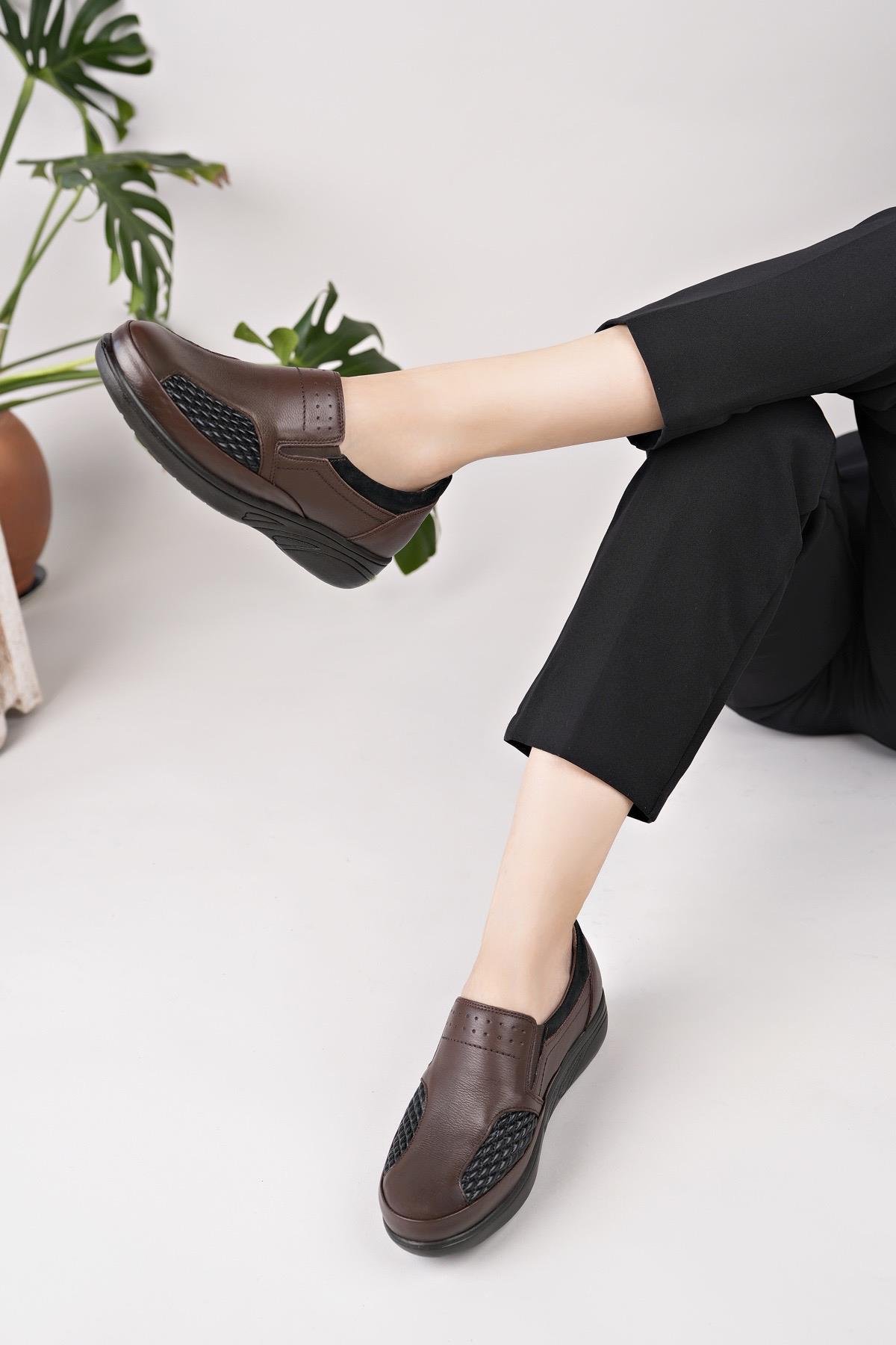 Castle Black 42631 Kahve Hakiki Deri Kemik Çıkıntı Kadın Ayakkabı