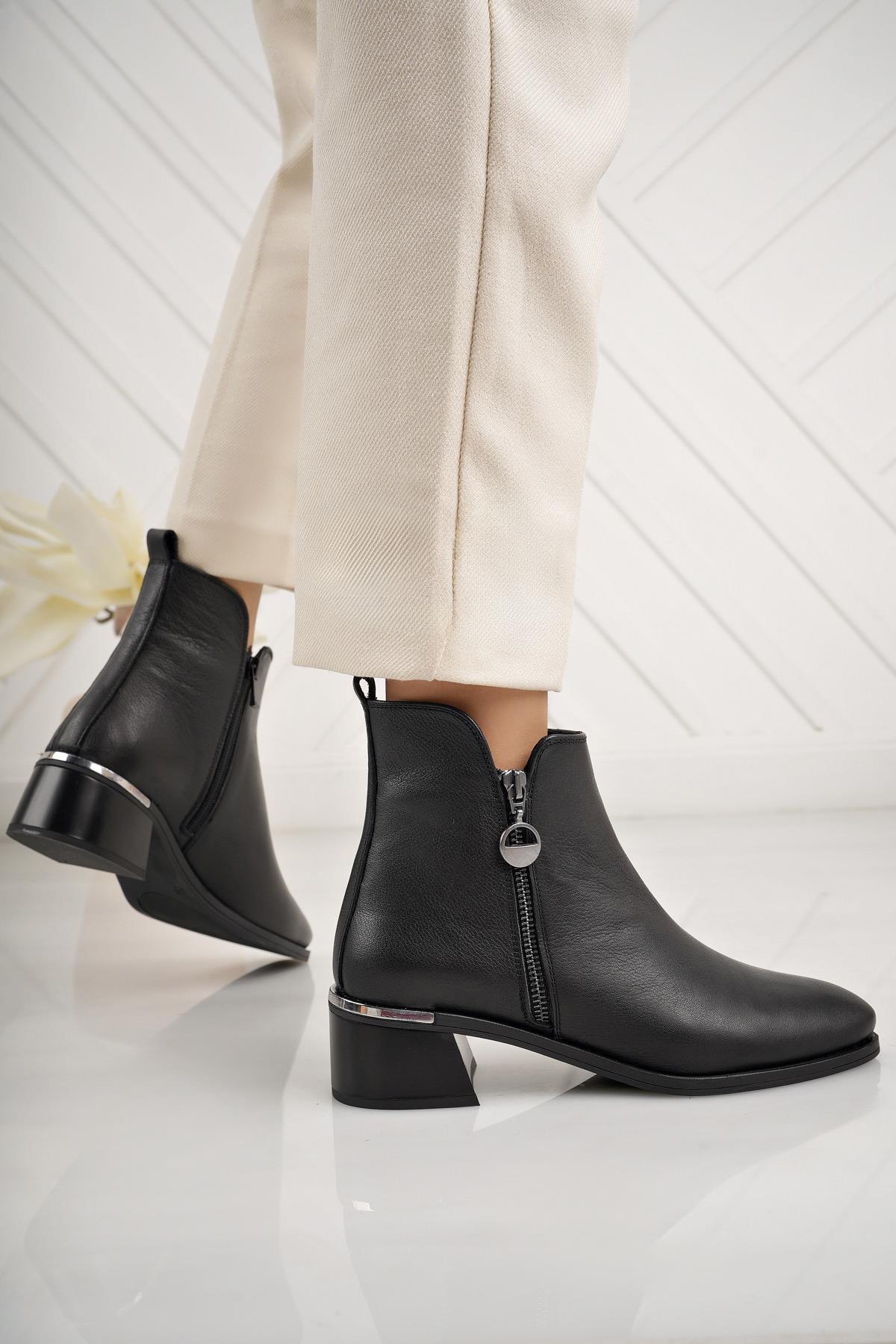 Castle Black 9780-1 Siyah Hakiki Deri Kışlık Kadın Bot