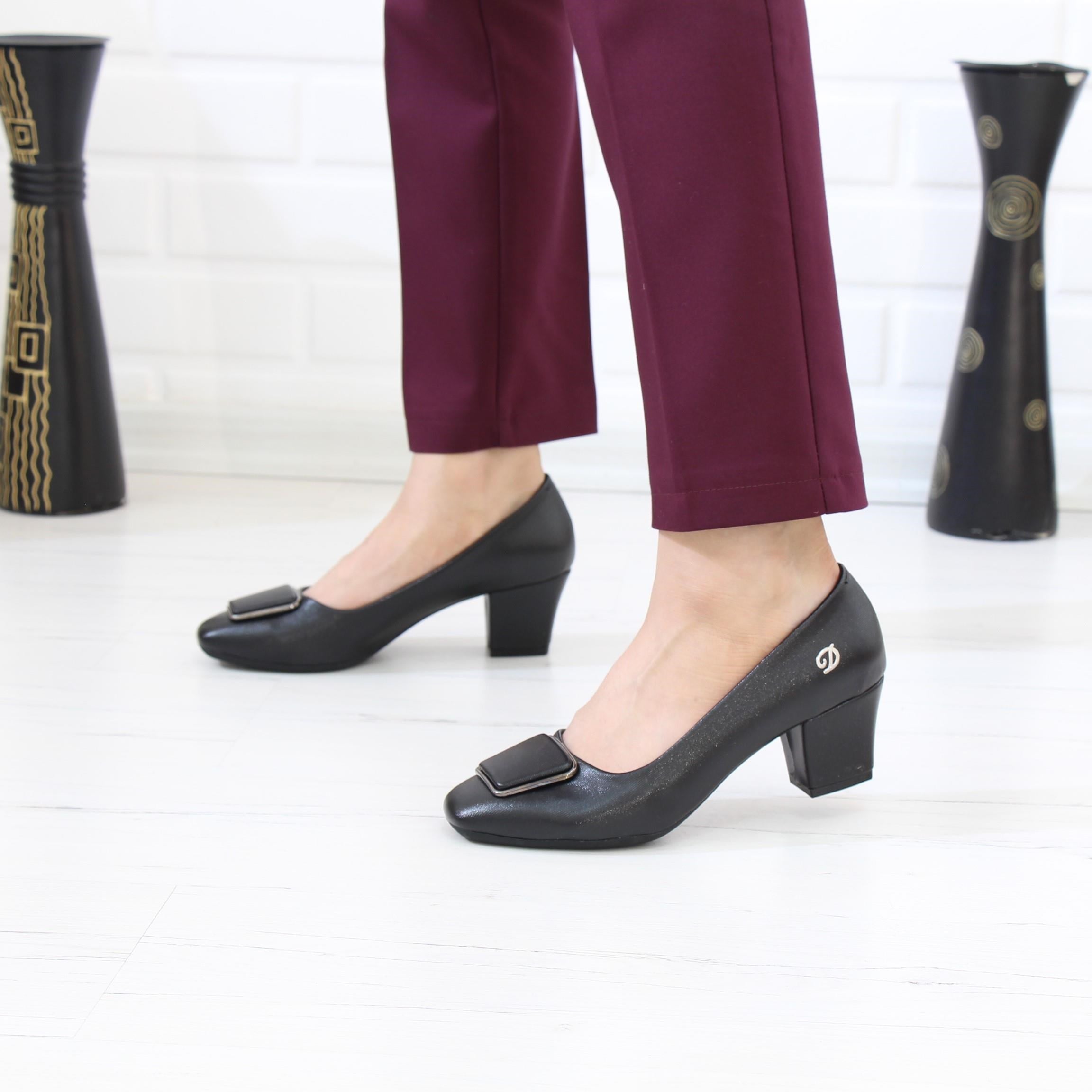 Desca 220 Siyah Lazer Topuklu Günlük Kadın Ayakkabı
