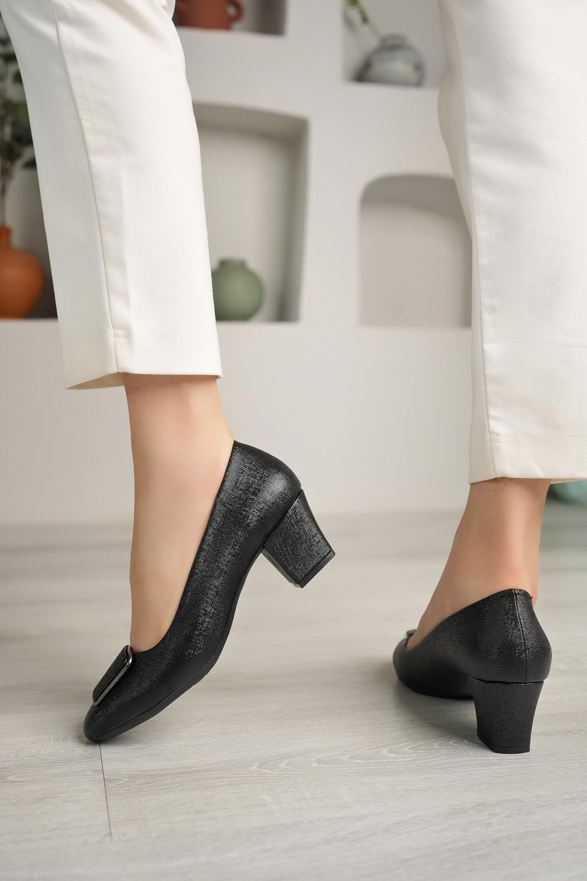 Desca 220 Siyah Nova Topuklu Günlük Kadın Ayakkabı