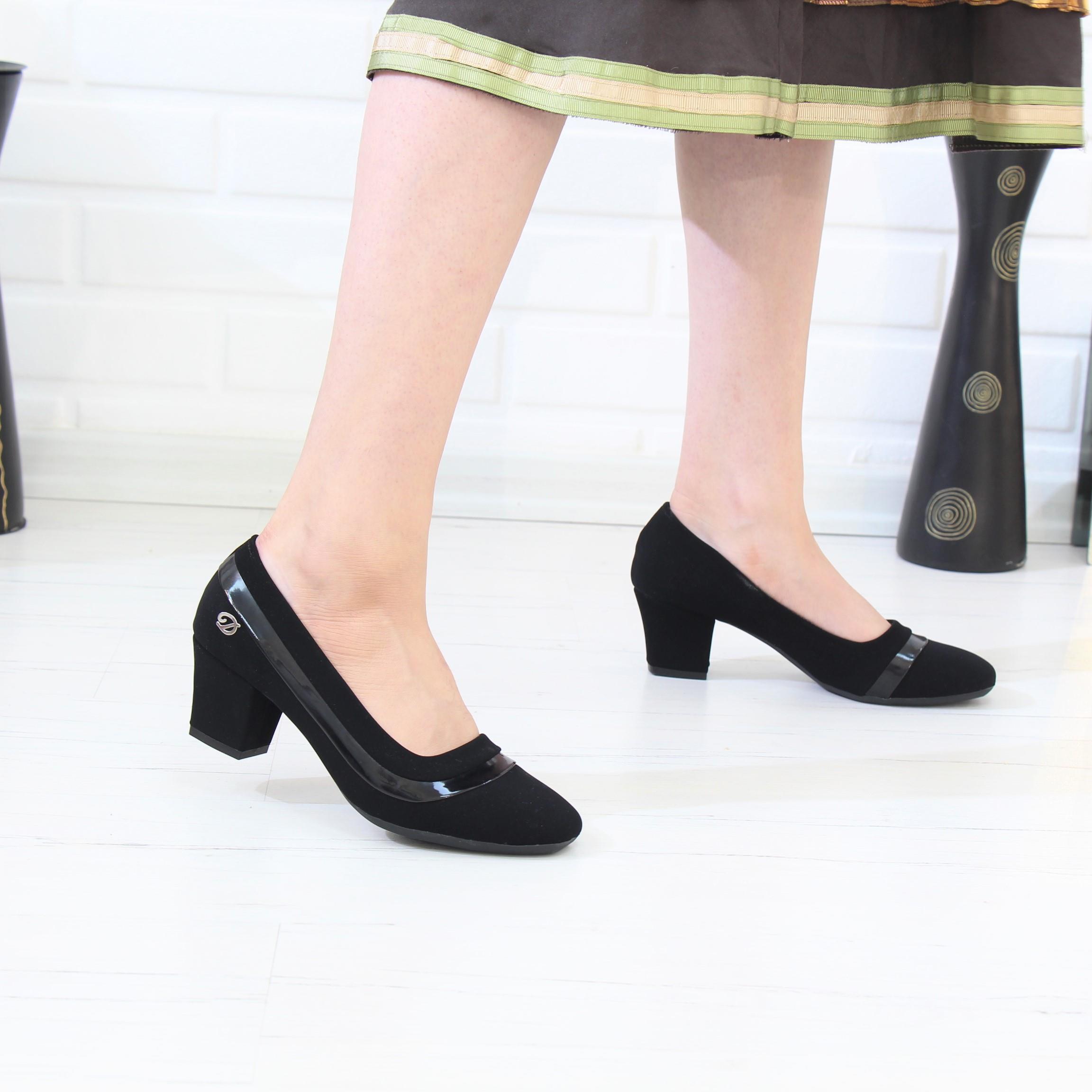 Desca 238 Siyah Süet Topuklu Günlük Kadın Ayakkabı