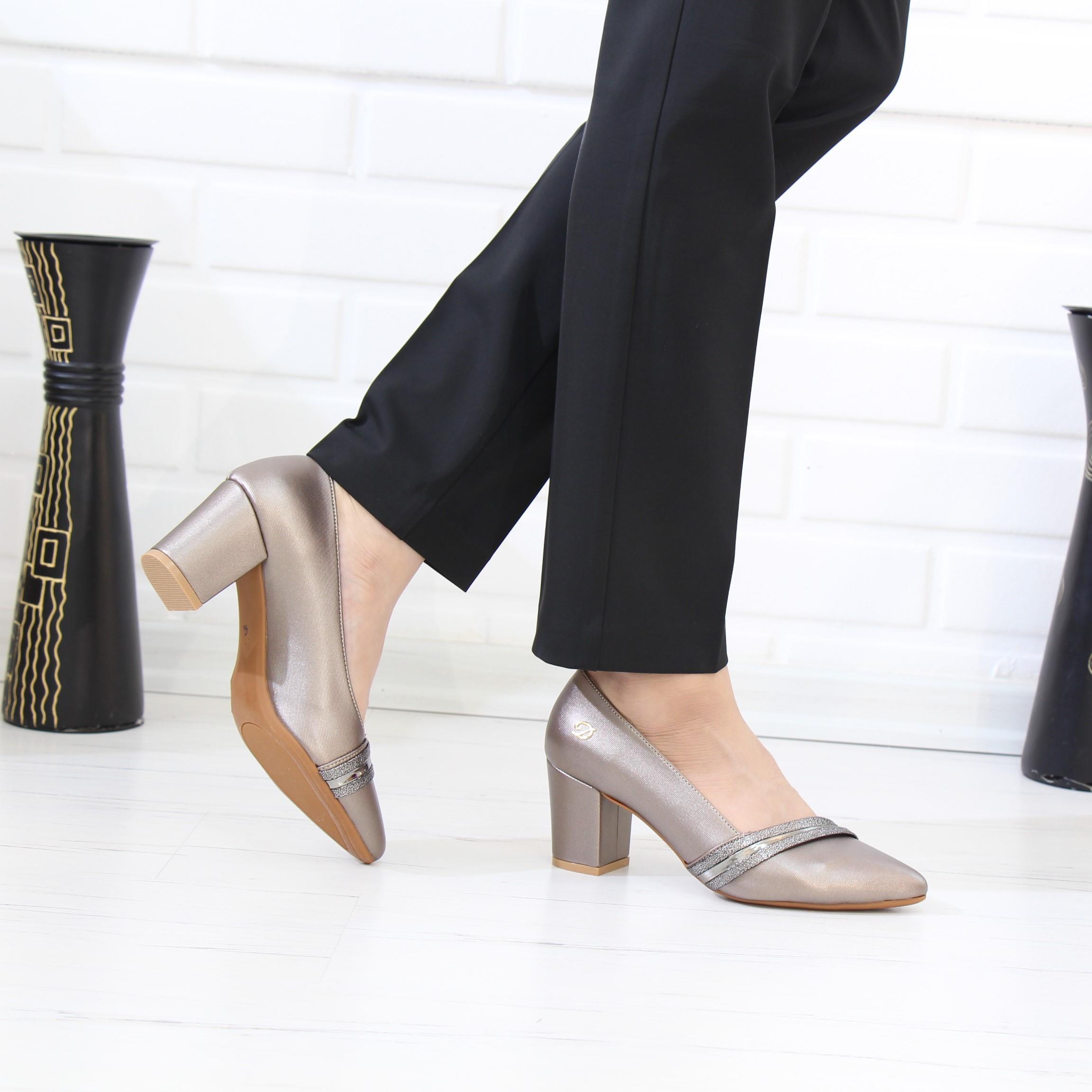 Desca 614 PlatinTopuklu Günlük Kadın Ayakkabı