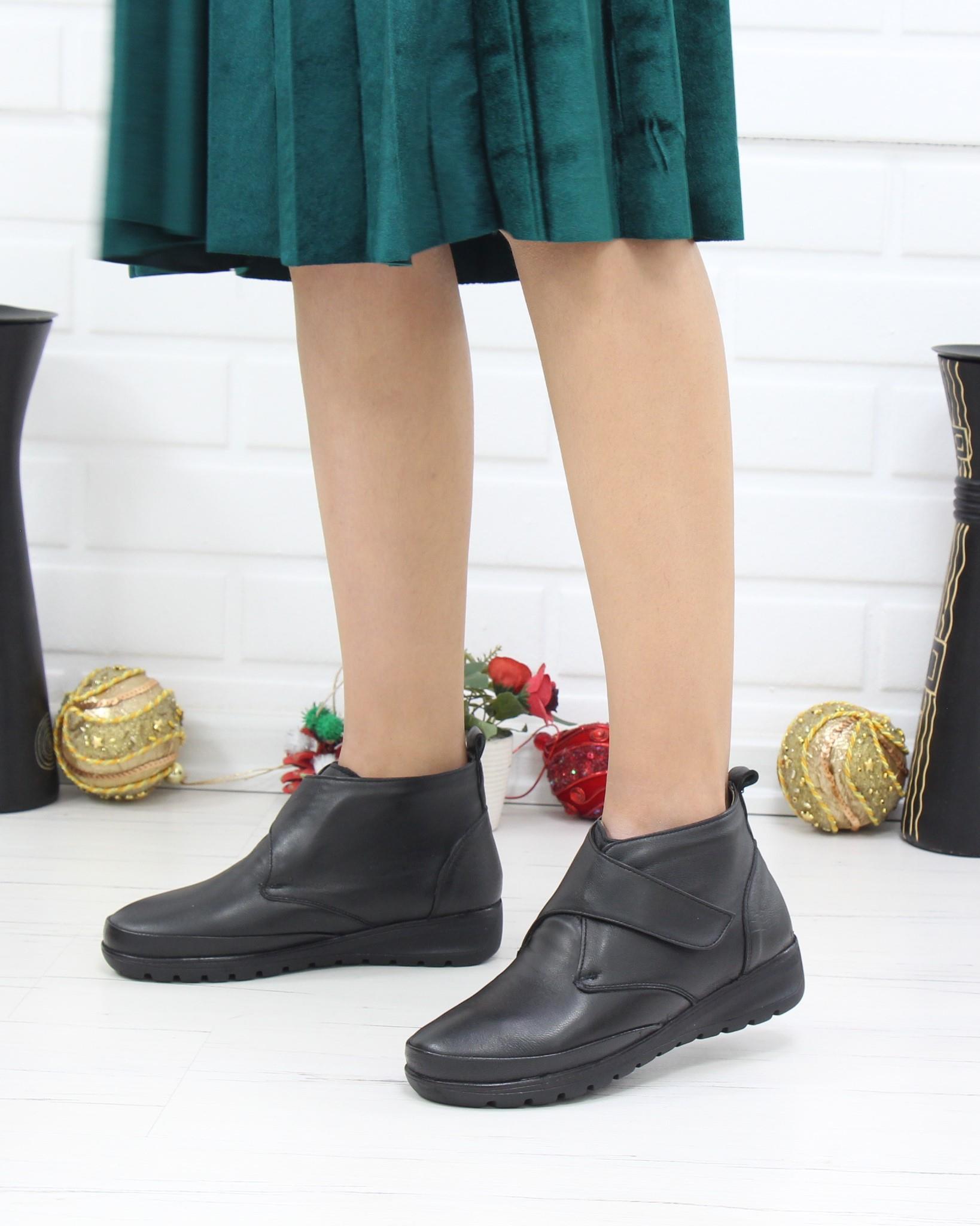 Forex 7000 Siyah Hakiki Deri Cırtlı Anatomik Kadın Bot