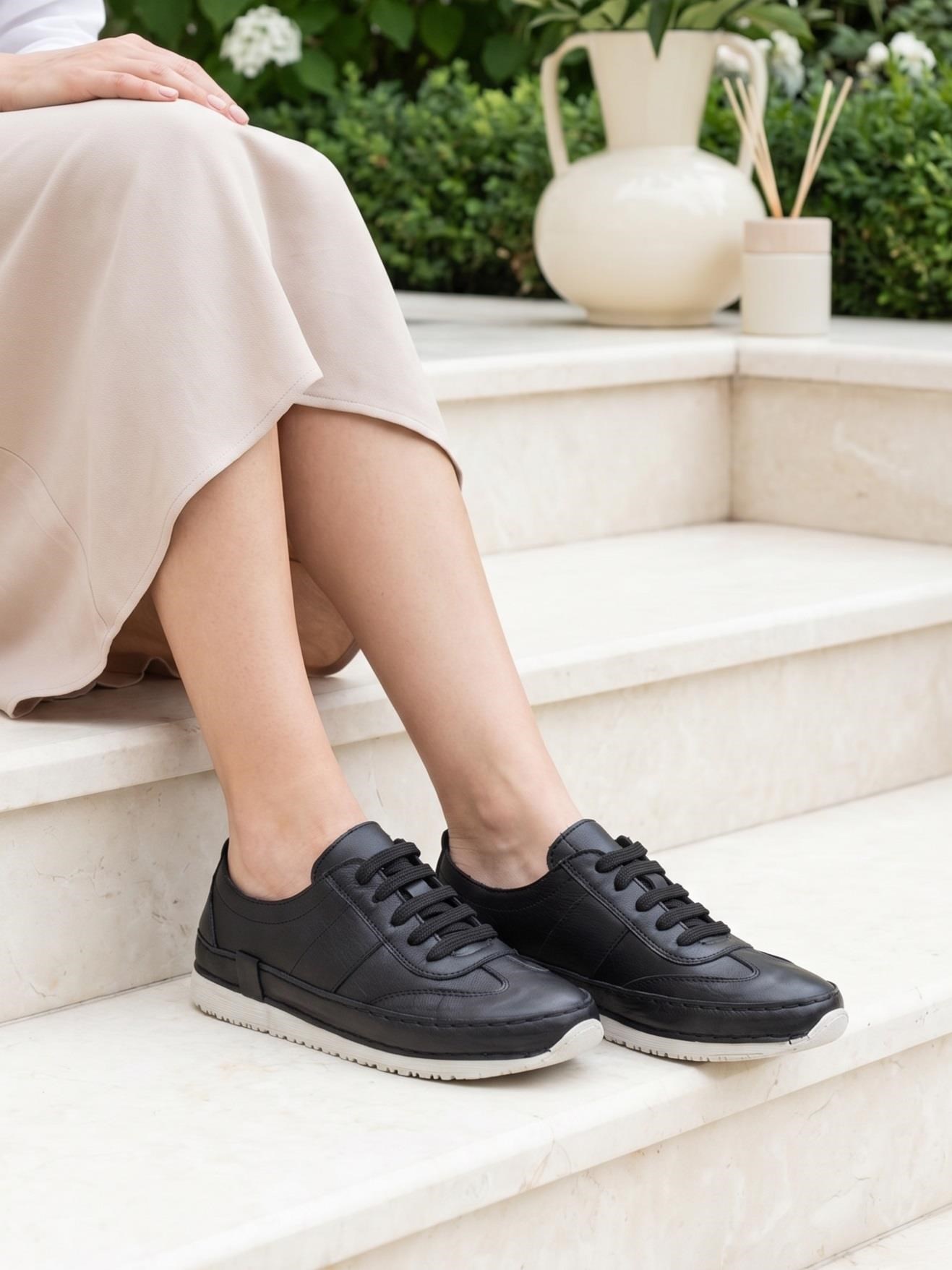 Freefoot 233028 Siyah Hakiki Soft Deri Günlük Kadın Ayakkabı