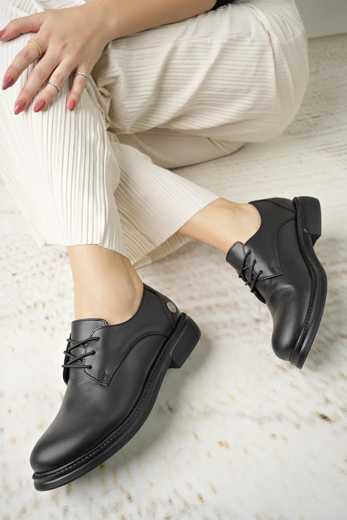 Mammamia D23KA 105 Siyah Hakiki Deri Kadın Ayakkabı