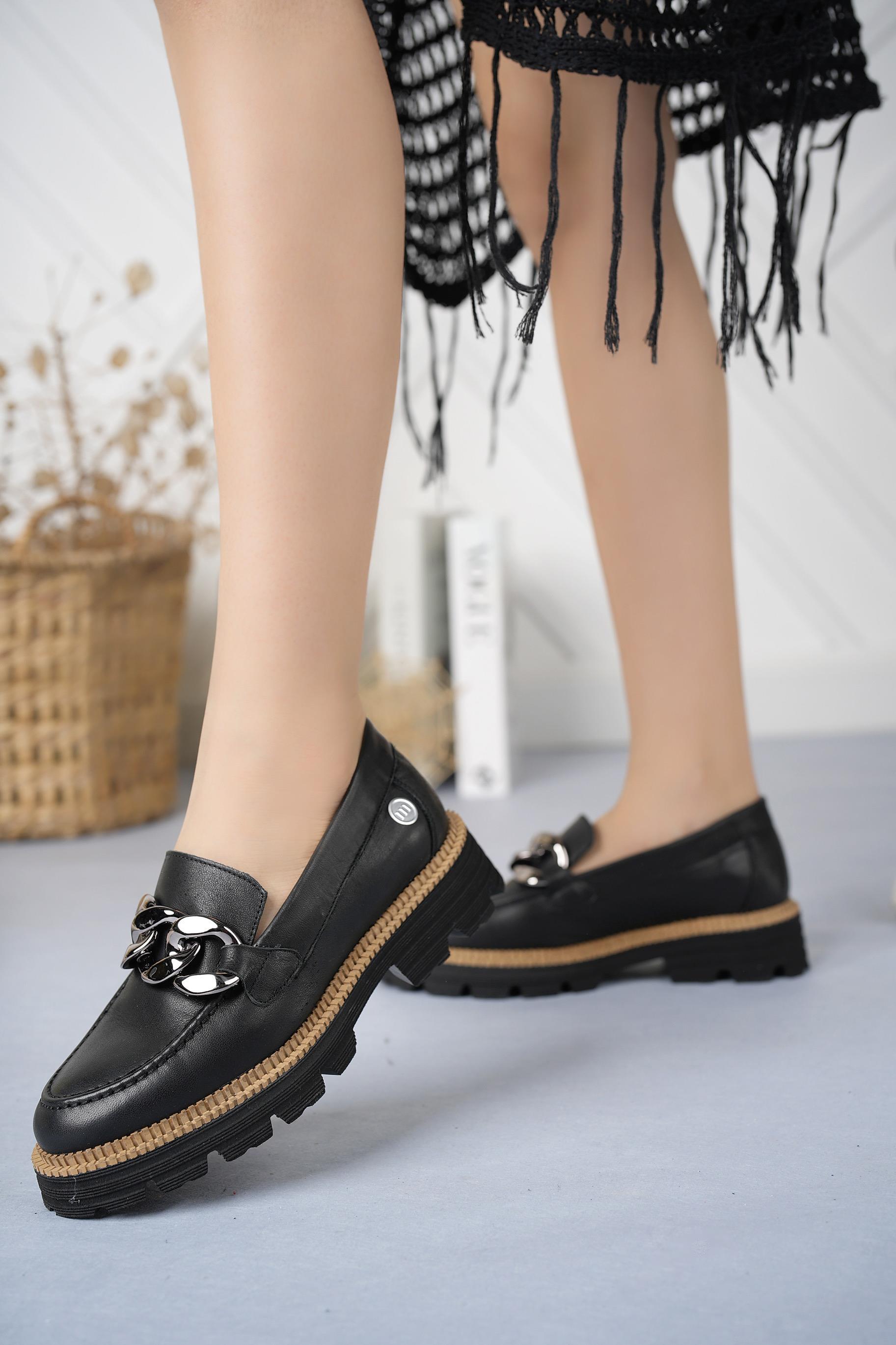 Mammamia D24KA 3185 Siyah Hakiki Deri Zincirli Kadın Ayakkabı