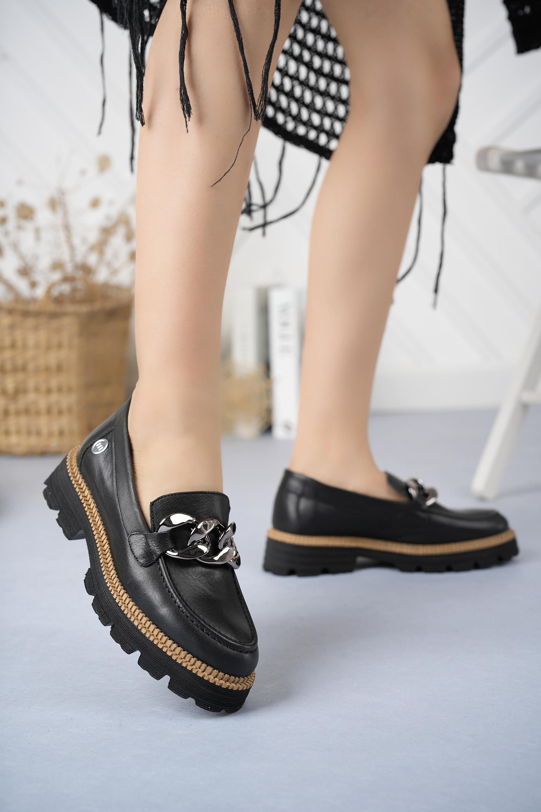 Mammamia D24KA 3185 Siyah Hakiki Deri Zincirli Kadın Ayakkabı