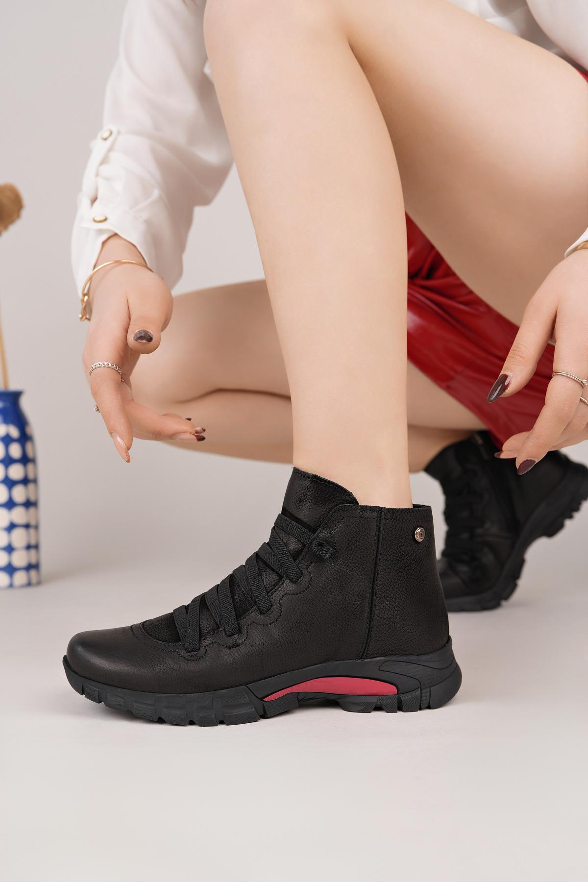 Mammamia D25KB 4465 Siyah Hakiki Nubuk Deri Fermuarlı Kadın Bot