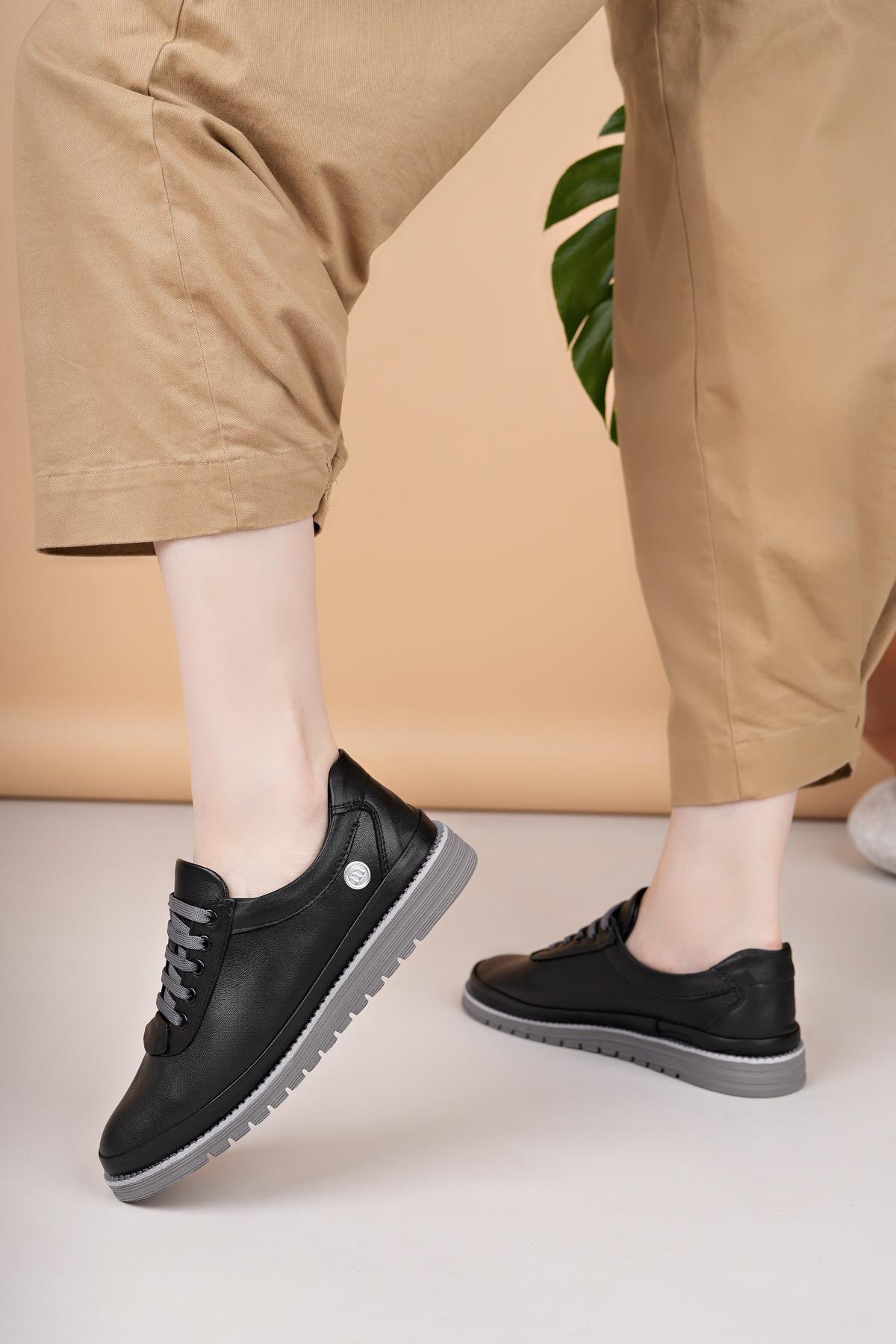 Mammamia D25YA 705 Siyah Hakiki Deri Bağcıklı Kadın Ayakkabı