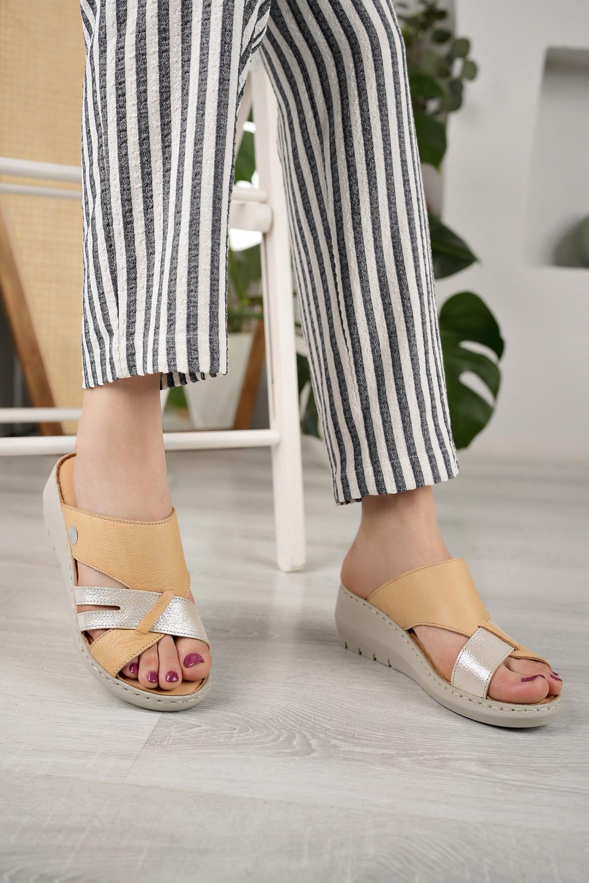 Mammamia D25YT 1395 Bej Hakiki Deri Dolgu Kadın Terlik