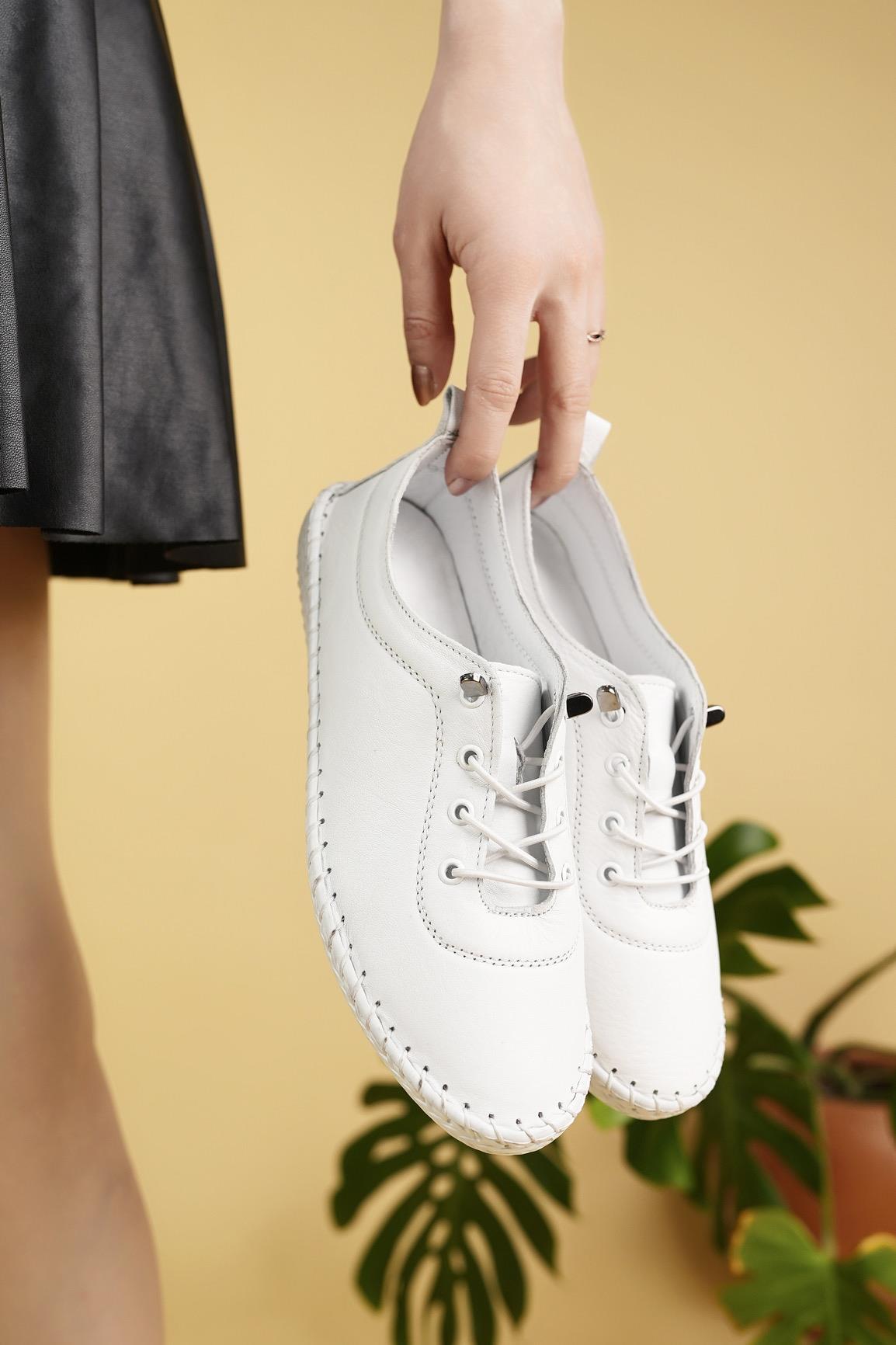 Maria 300 Beyaz Hakiki Soft Deri Günlük Kadın Ayakkabı