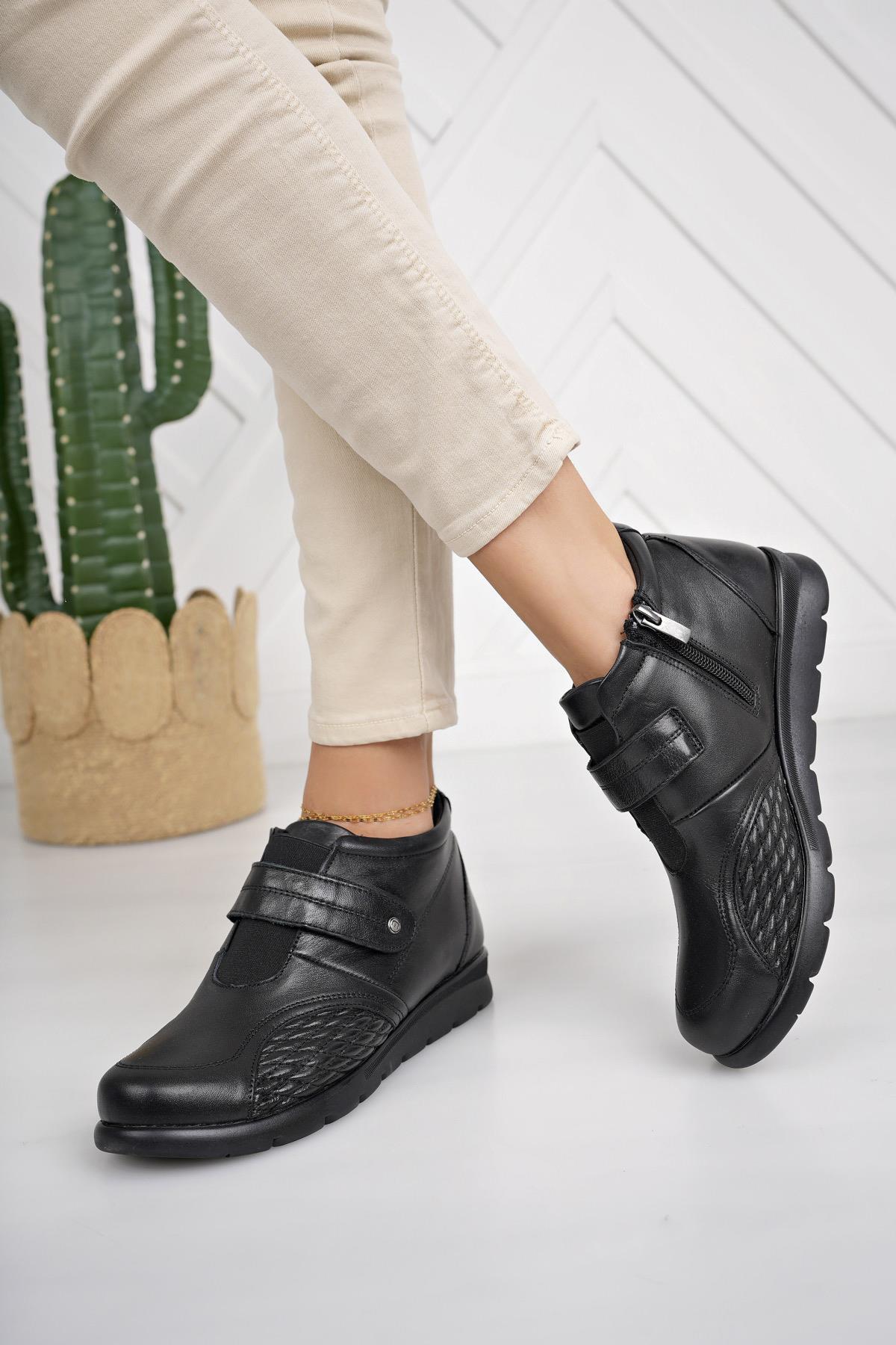 Muya 323814 Siyah Hakiki Deri Cırtlı-Fermuarlı 6 Nokta Kadın Bot