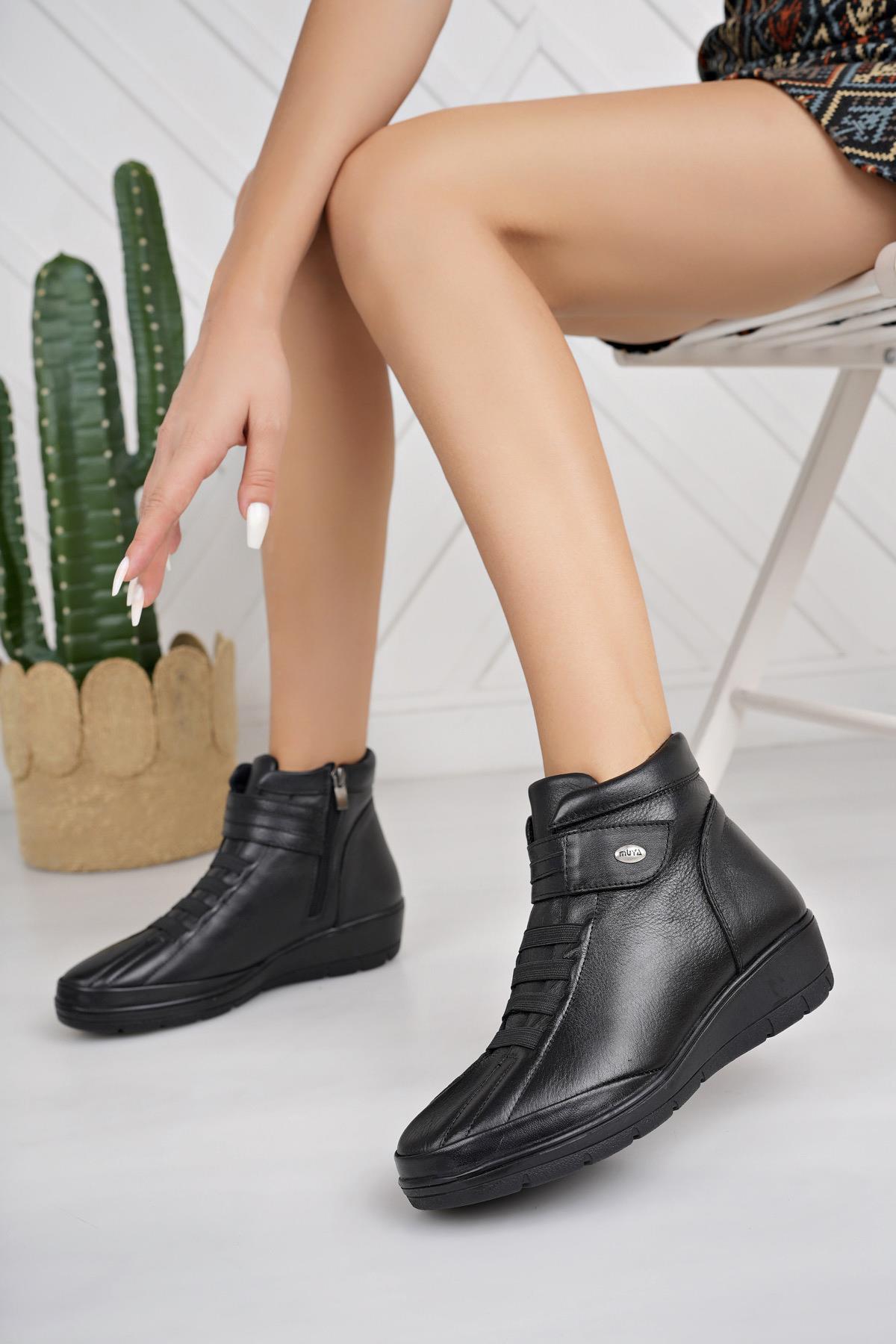 Muya 324794 Siyah Hakiki Deri Cırtlı-Fermuarlı 6 Nokta Kadın Bot