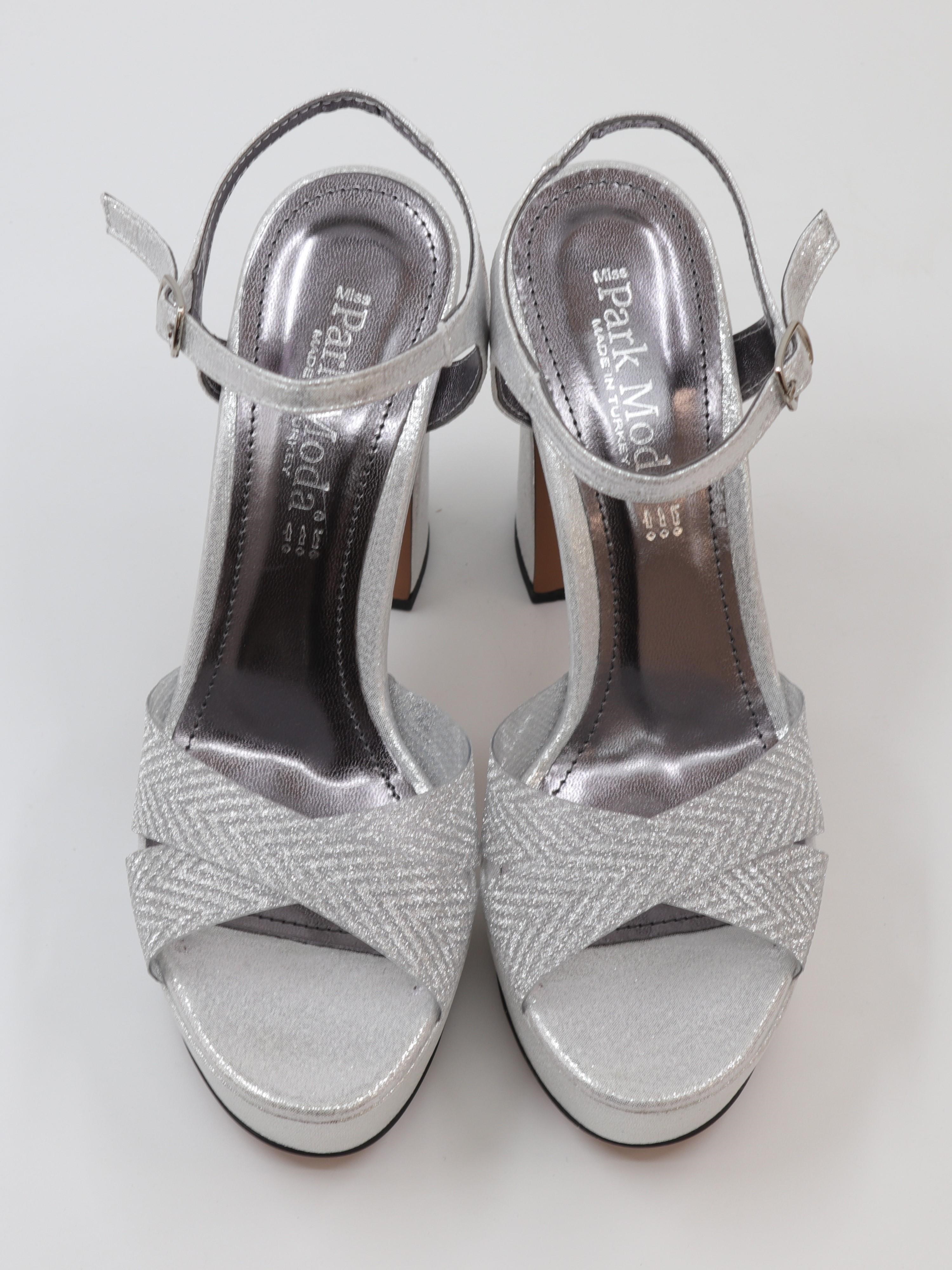 Nesil Shoes Carel 2057 Gümüş Simli Platform Kadın Sandalet