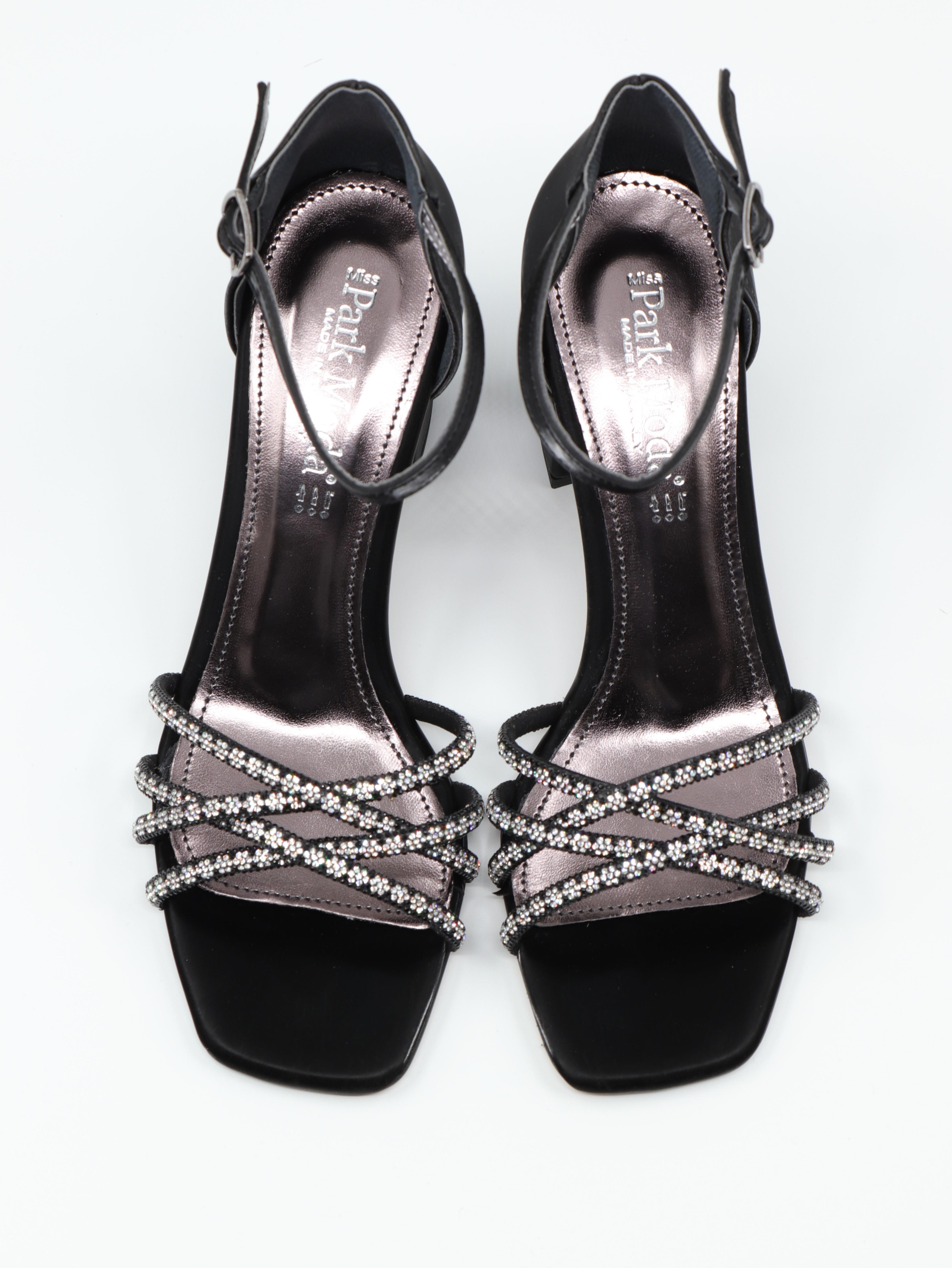 Nesil Shoes Carel 37 Siyah Çapraz Taşlı Kadın Sandalet