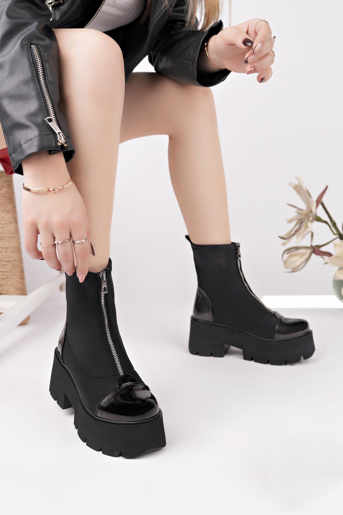 Nesil Shoes Carel 606 Siyah Rugan Garnili Platform Kadın Bot