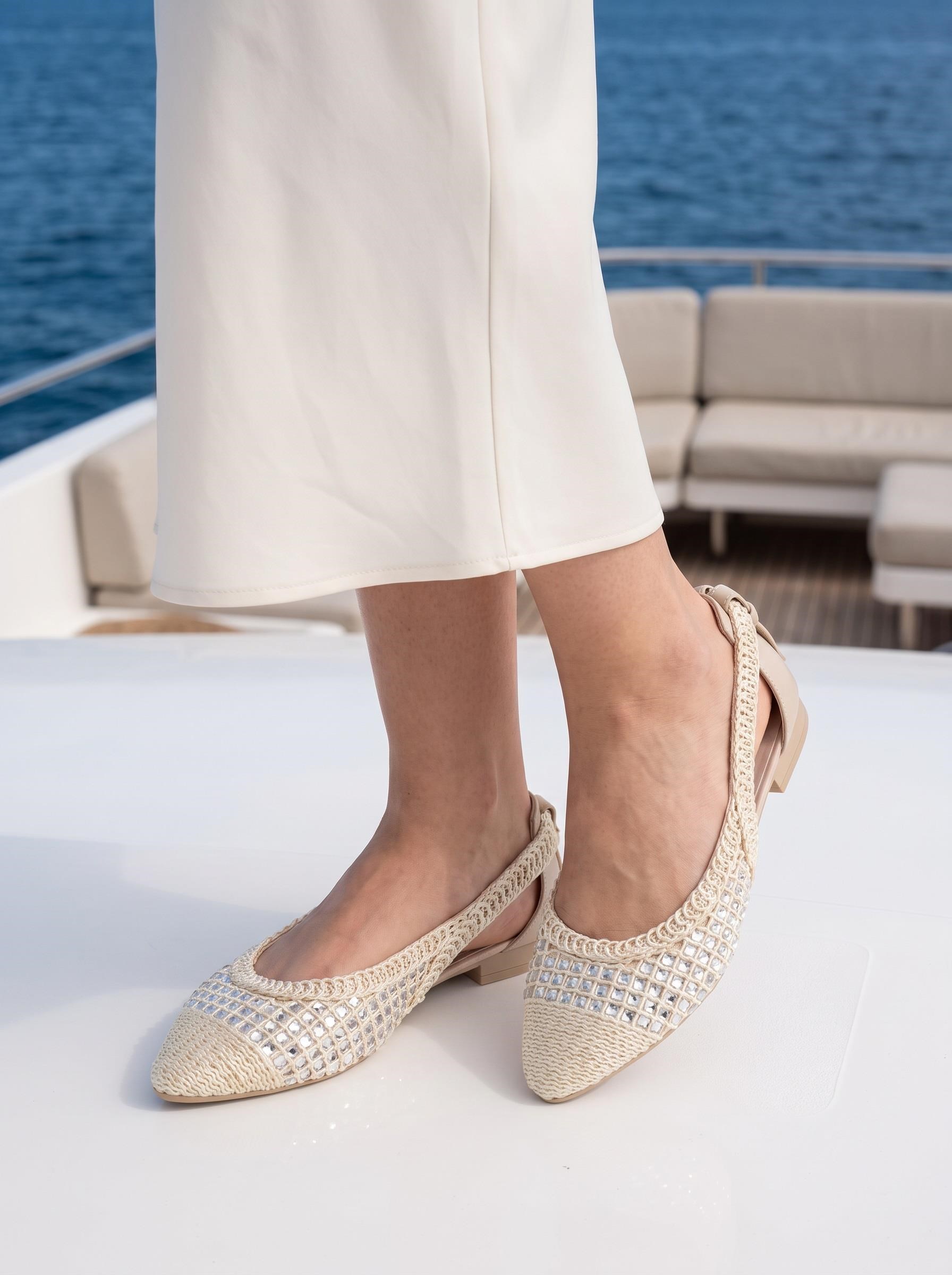 Nesil Shoes Ceylan 230 Krem Taşlı Hasır Kadın Babet