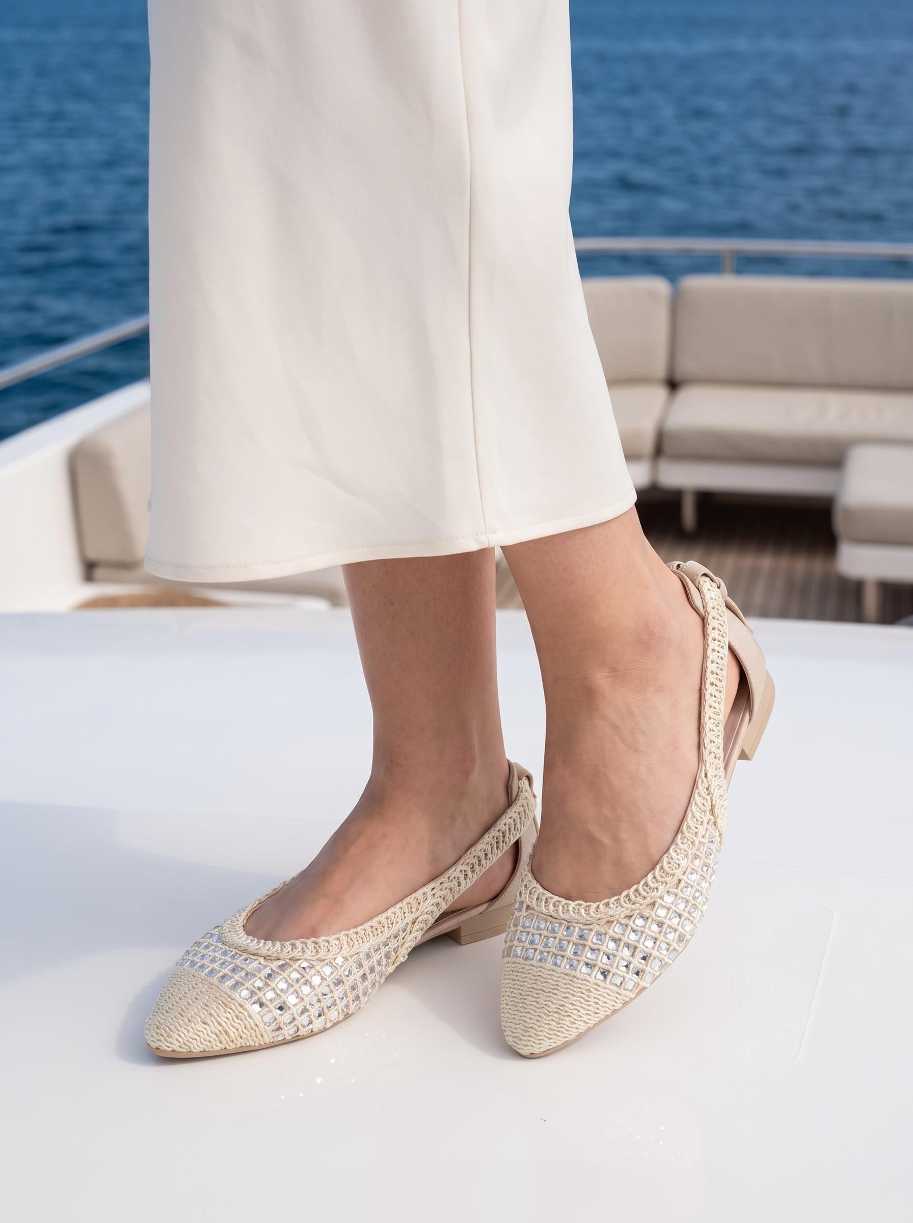 Nesil Shoes Ceylan 230 Krem Taşlı Hasır Kadın Babet