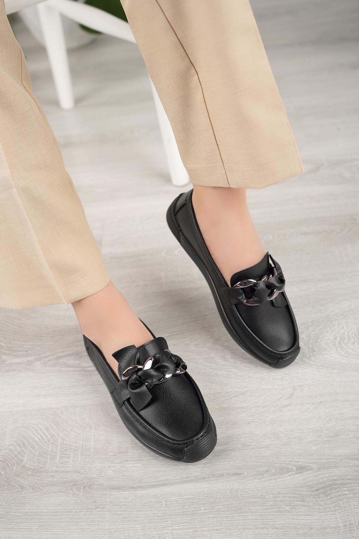 Nesil Shoes Ceylan 57  Siyah Zincir Tokalı Kadın Ayakkabı