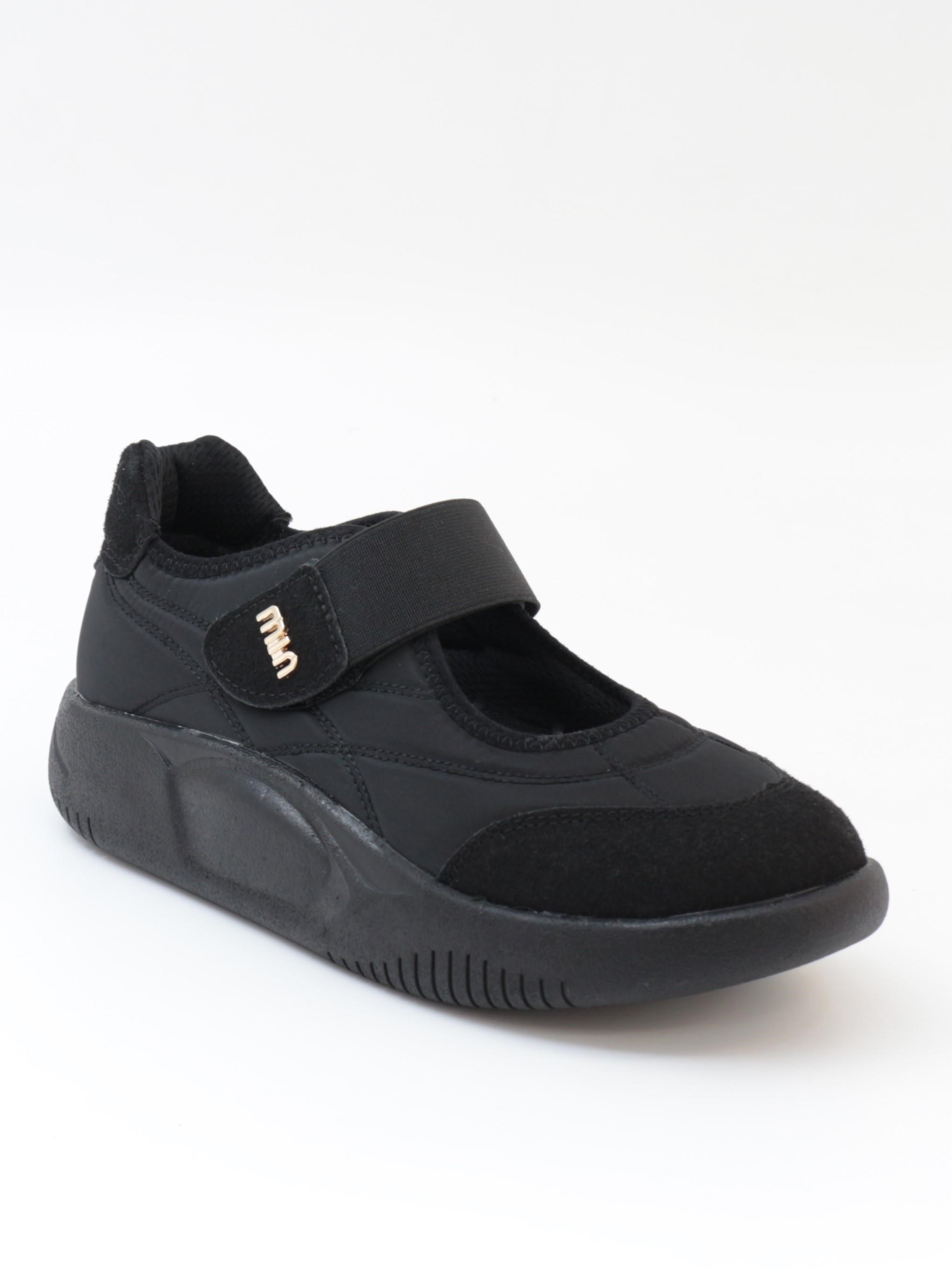 Nesil Shoes Conf 112 Siyah Cırtlı Anatomik Kadın Sneakers