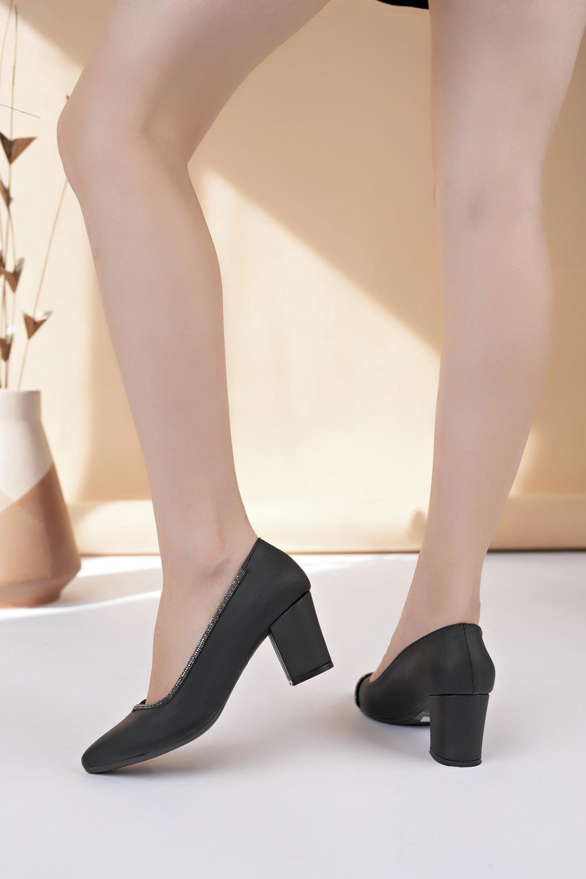 Nesil Shoes Desca 660 Siyah Virgin Topuklu Kadın Ayakkabı