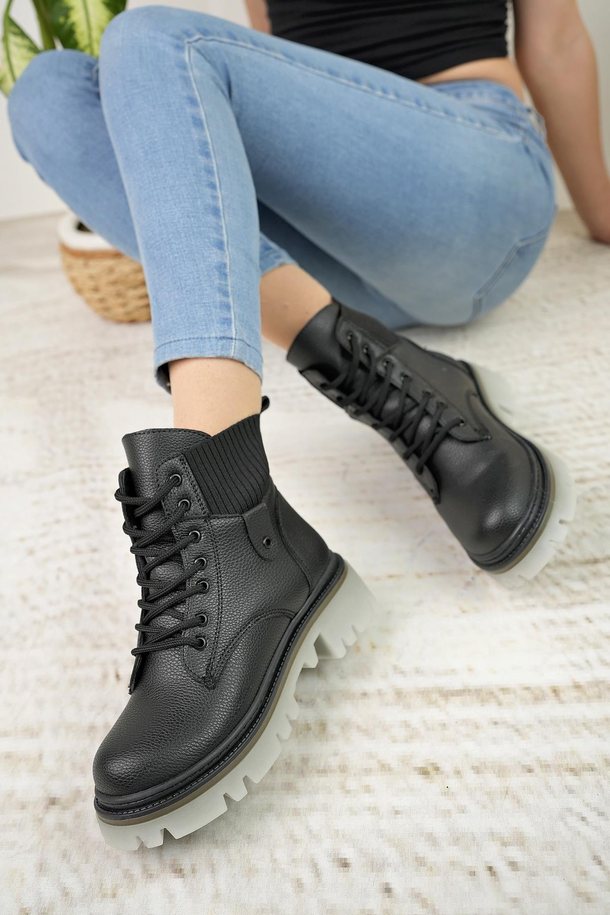 Nesil Shoes Dvm 5003 Siyah Bağcıklı Kadın Bot