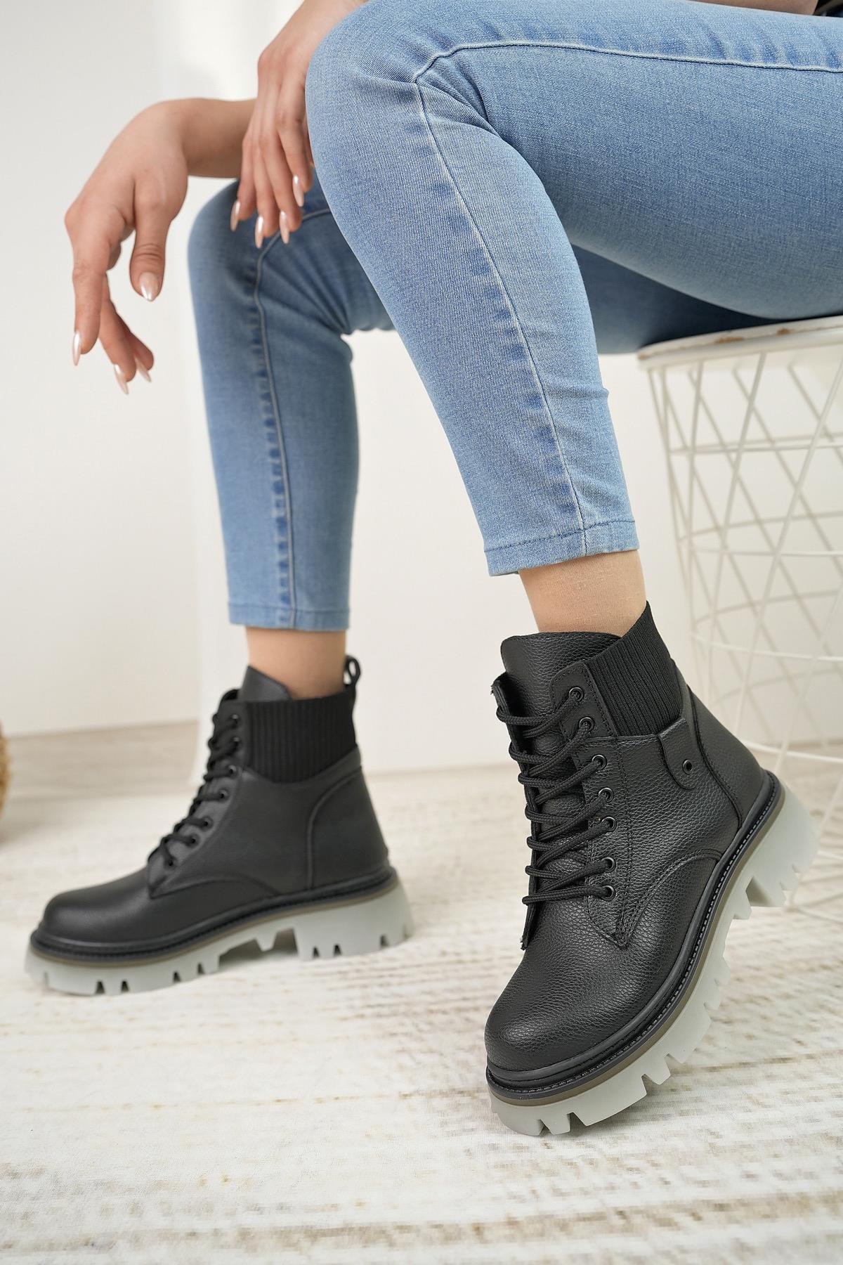 Nesil Shoes Dvm 5003 Siyah Bağcıklı Kadın Bot