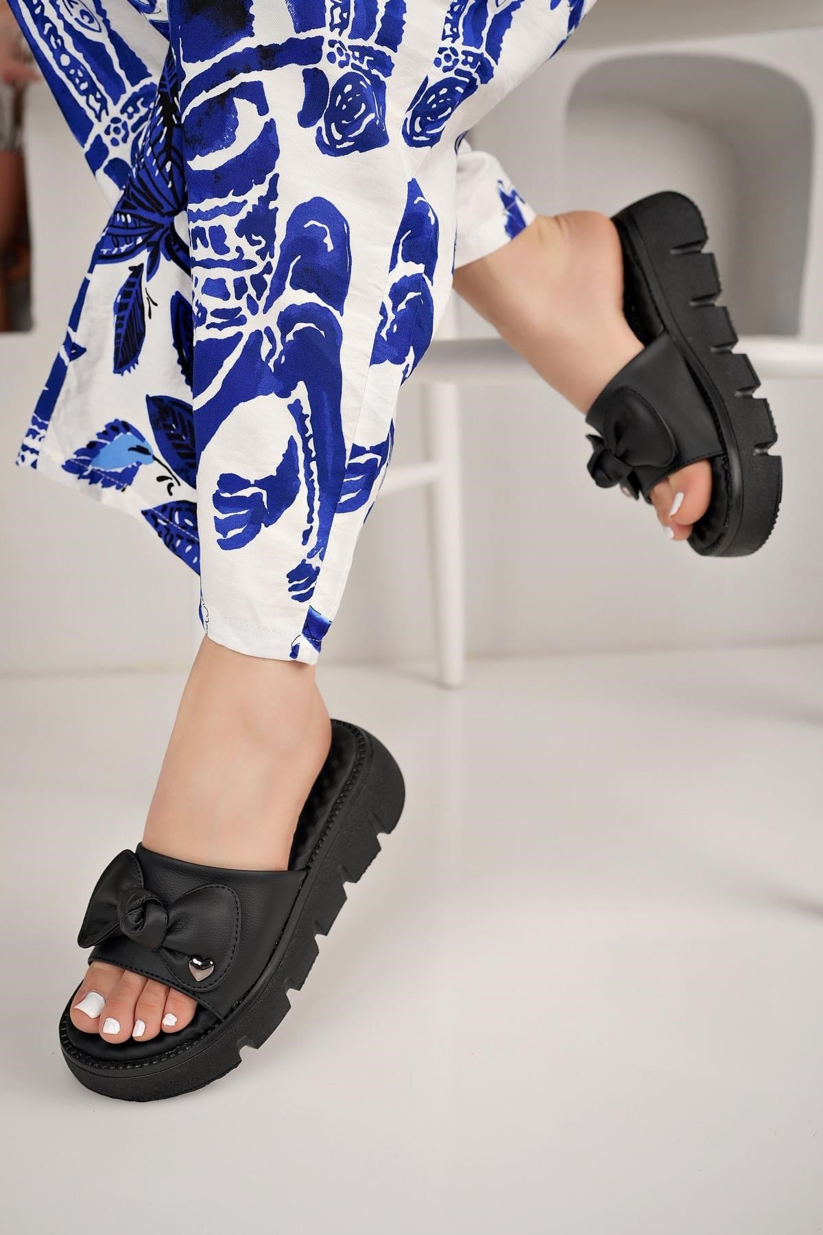 Nesil Shoes Dvm 6600 Siyah Masaj Tabanlı Kadın Terlik