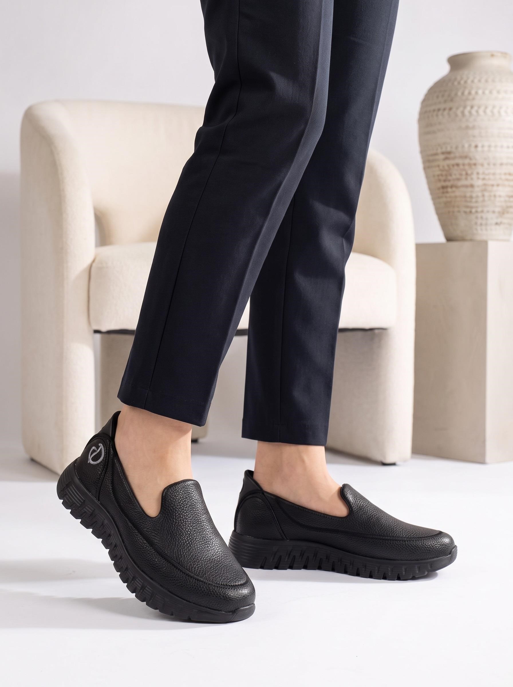 Nesil Shoes Dvm 810 Siyah Baskı Faylon Taban Kadın Yürüyüş Ayakkabısı