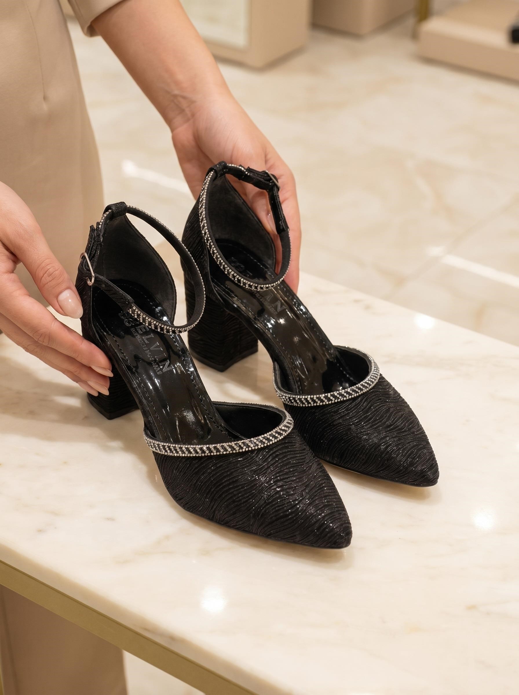 Nesil Shoes Elva 45029 Siyah Simli Topuklu Kadın Ayakkabı