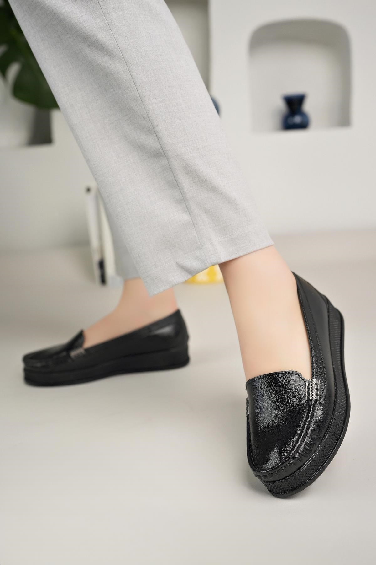 Nesil Shoes Mah 129 Siyah Anatomik Kadın Ayakkabı