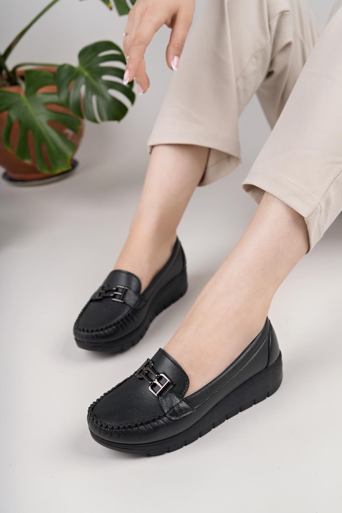 Nesil Shoes Neyna 029 Siyah Dolgu Topuk Kadın Ayakkabı