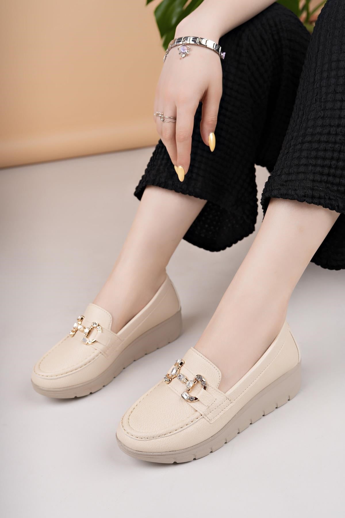Nesil Shoes Neyna 1047 Bej Dolgu Topuk Kadın Ayakkabı