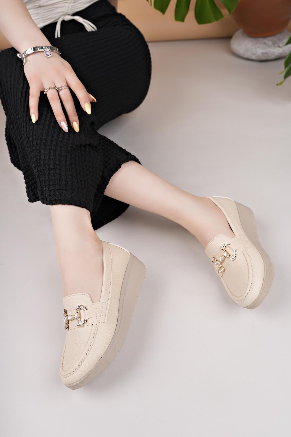 Nesil Shoes Neyna 1047 Bej Dolgu Topuk Kadın Ayakkabı