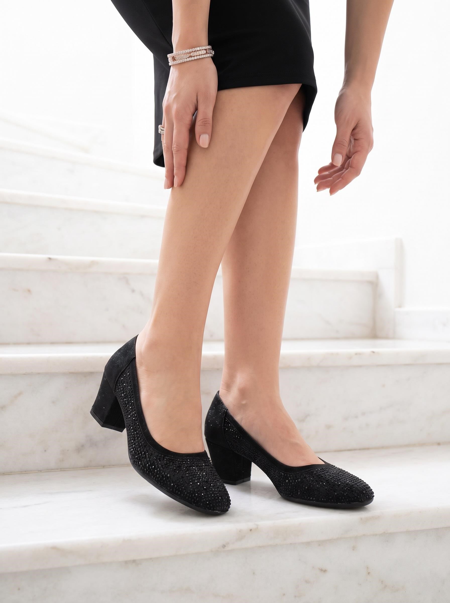 Nesil Shoes Özma 970 Siyah Topuklu Taşlı Kadın Ayakkabı