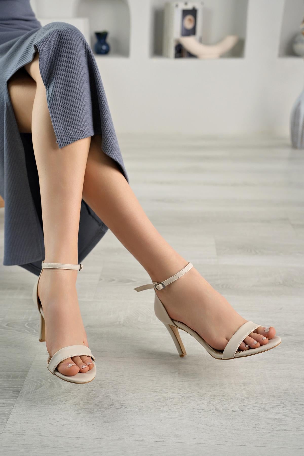 Nesil Shoes Pine 113 Bej Tek Bant Topuklu Kadın Sandalet