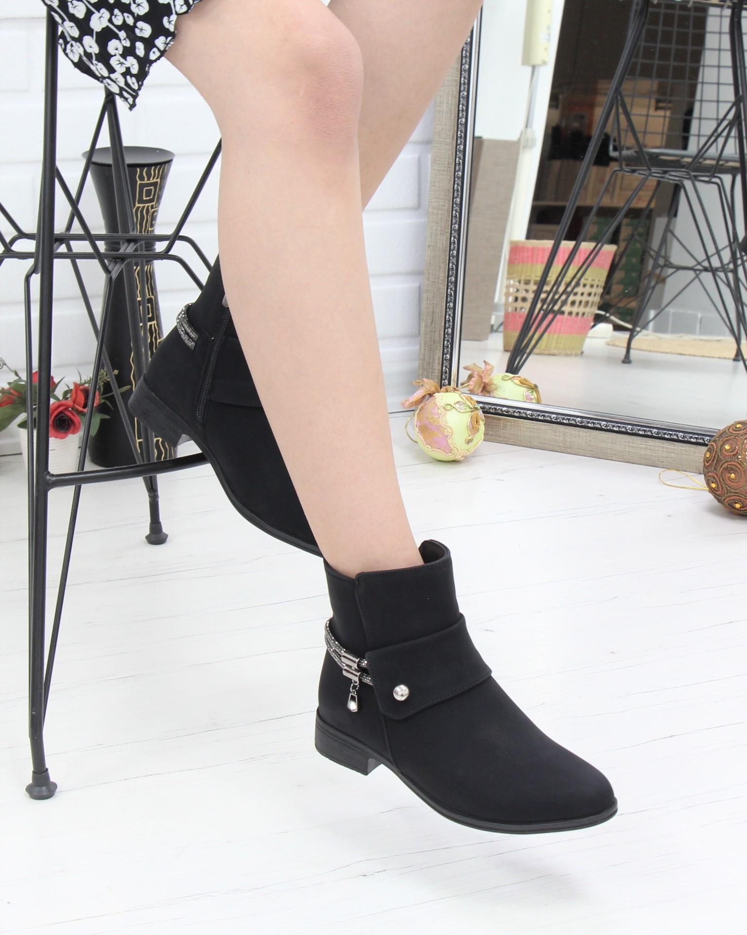 Nesil Shoes Sdf 076 Siyah Zümrüt Taş Detaylı Kadın Bot