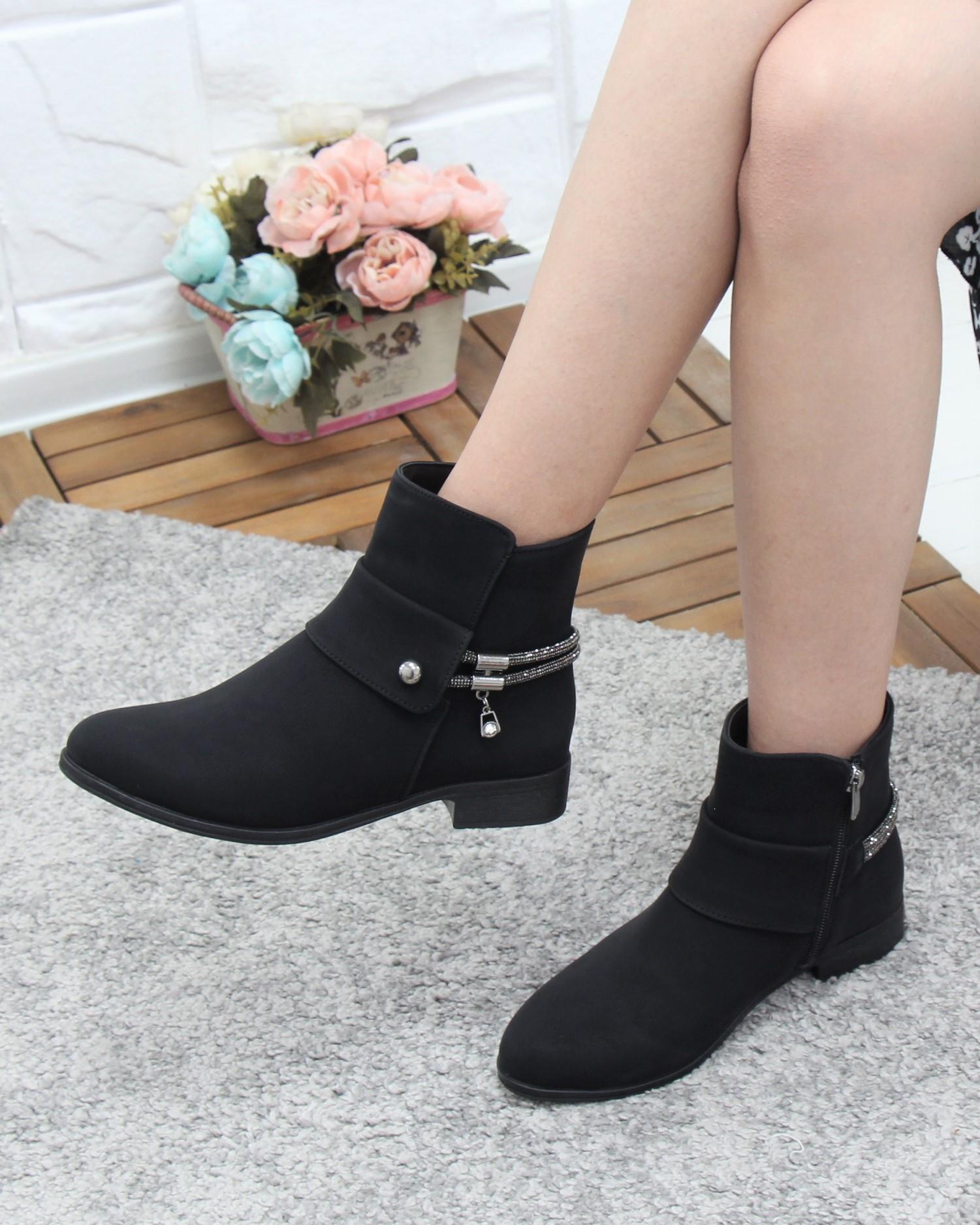 Nesil Shoes Sdf 076 Siyah Zümrüt Taş Detaylı Kadın Bot