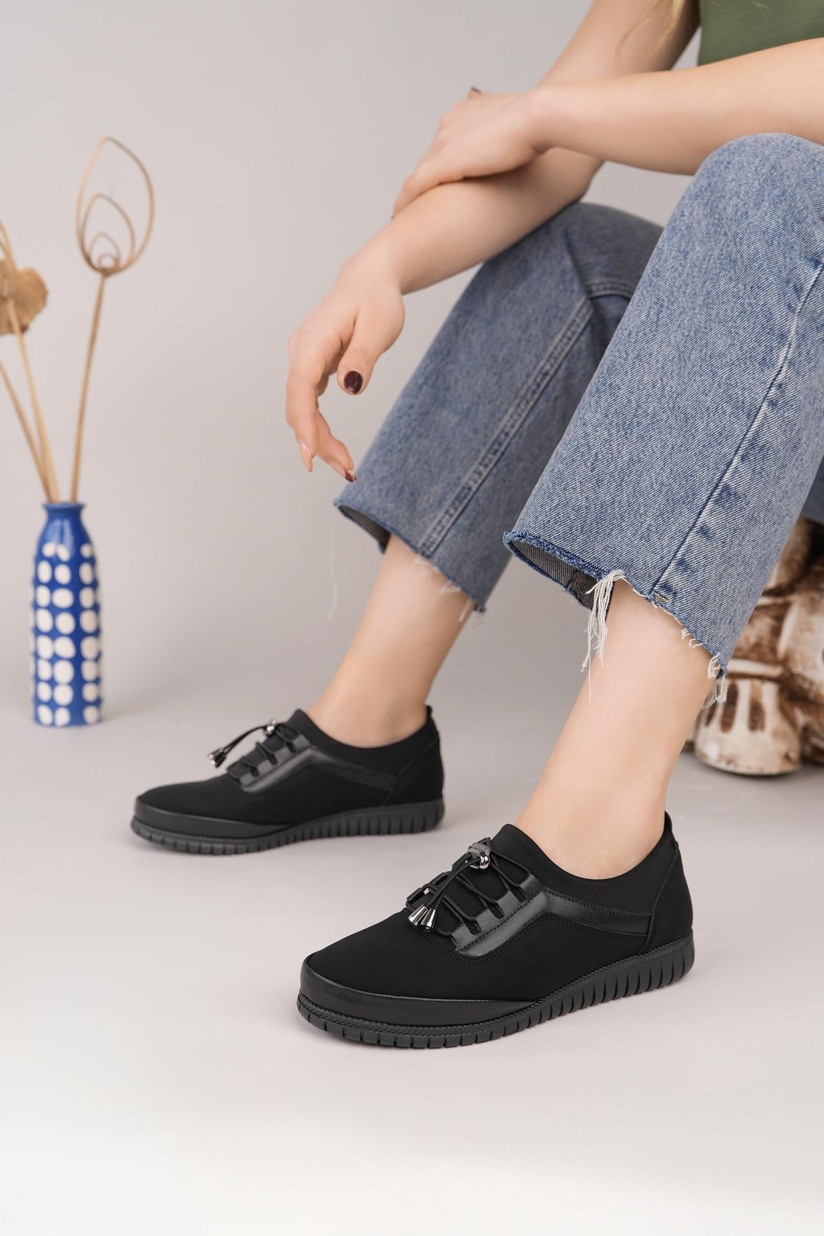 Nesil Shoes Sdf 702-1 Siyah Zümrüt Lastik Bağcıklı Kadın Ayakkabı