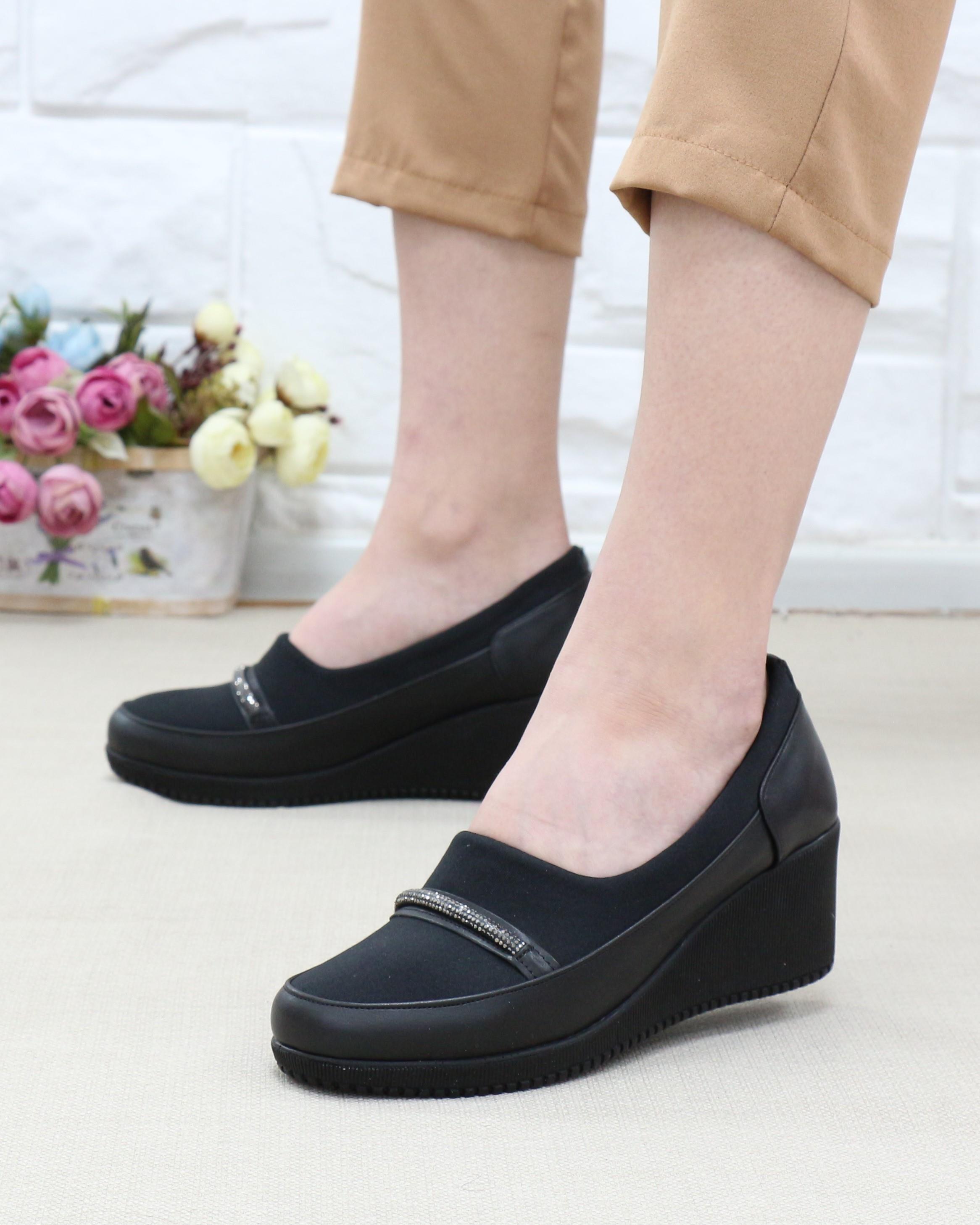 Nesil Shoes Sdf A06 Siyah Strech Dolgu Kadın Ayakkabı