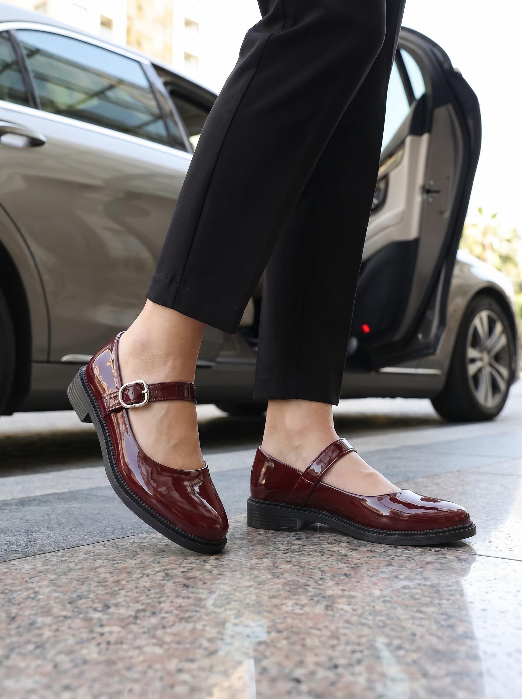 Nesil Shoes Süha 250 Bordo Rugan Tokalı Balerin Kadın Babet