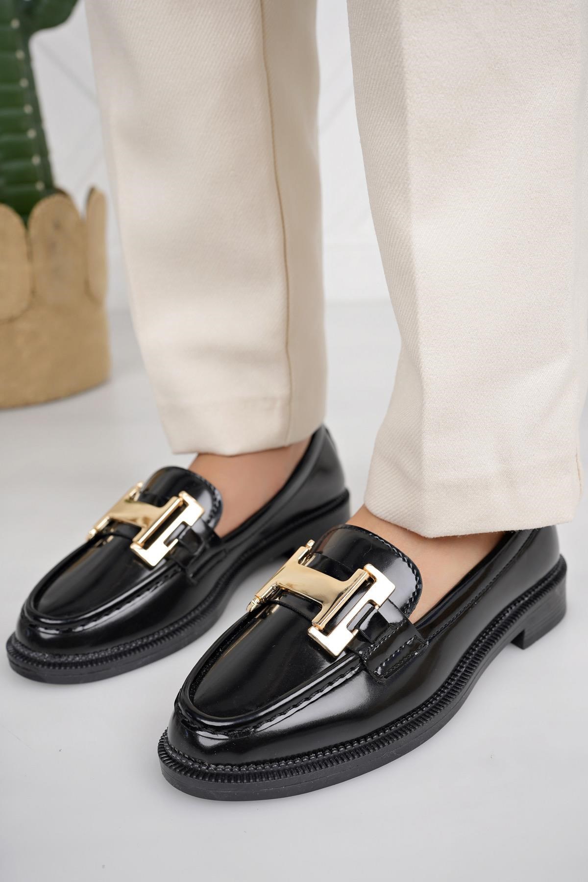 Nesil Shoes Süha 258 Siyah Rugan Anatomik Kadın Lofer