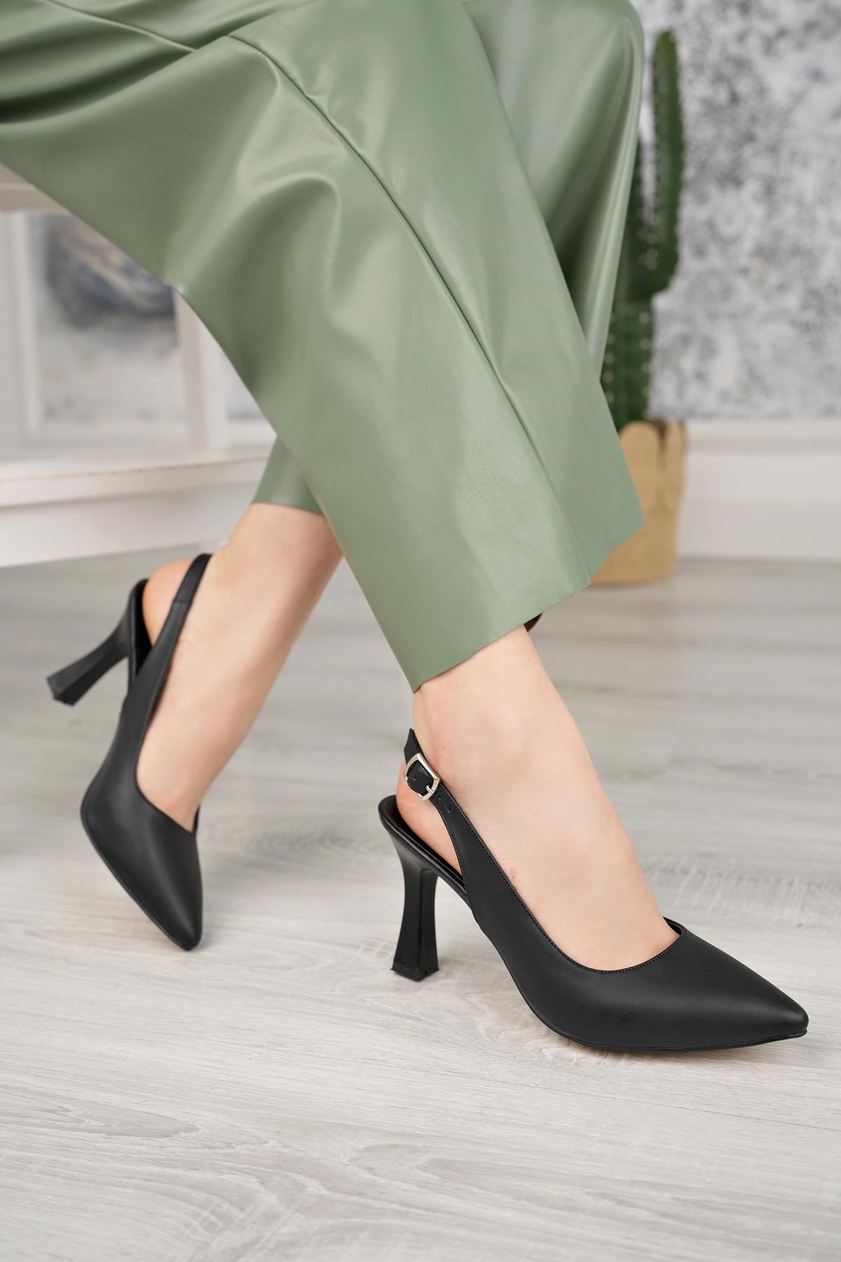 Nesil Shoes Tam 175 Siyah Topuklu Kadın Sandalet